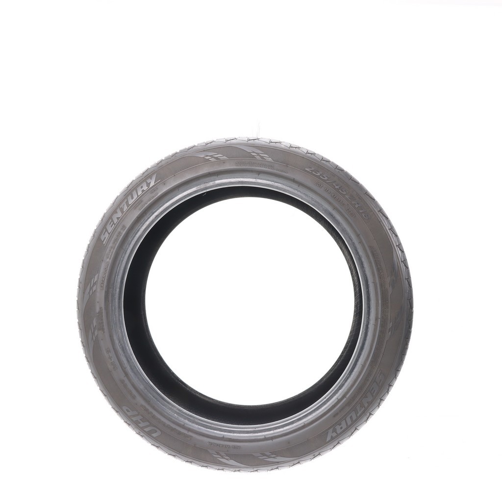 Used 235/45ZR18 Sentury UHP 98W – 8/32 (R8XU)