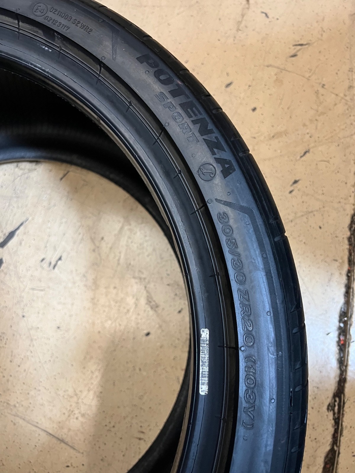 2 – NICE 305/30ZR20 XL (103Y) Bridgestone Potenza Sport (L) Lamborghini – 5117