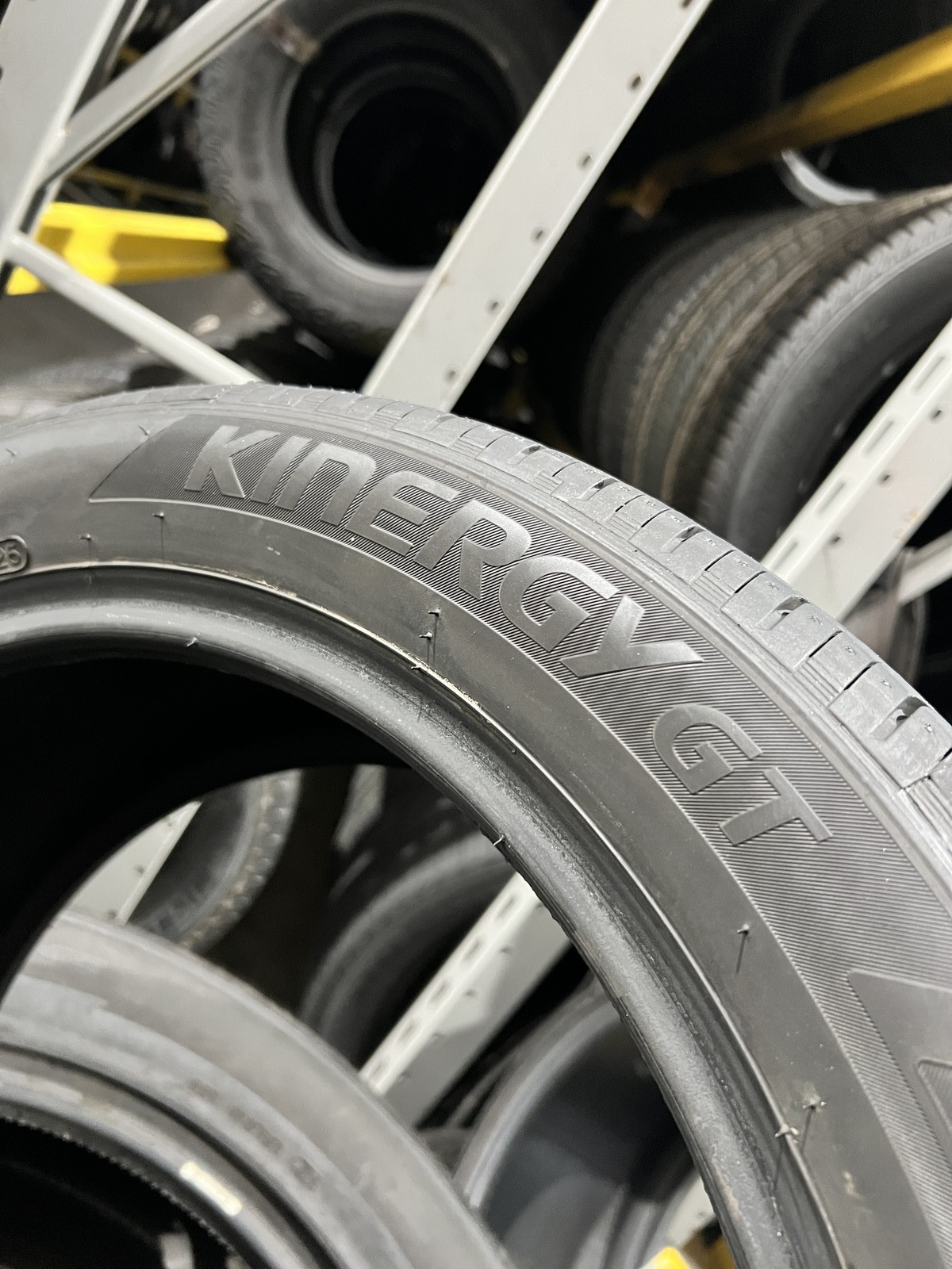 1 New Tire Hankook Kinergy GT 235/45R18 94V DOT.1625 9.5/32