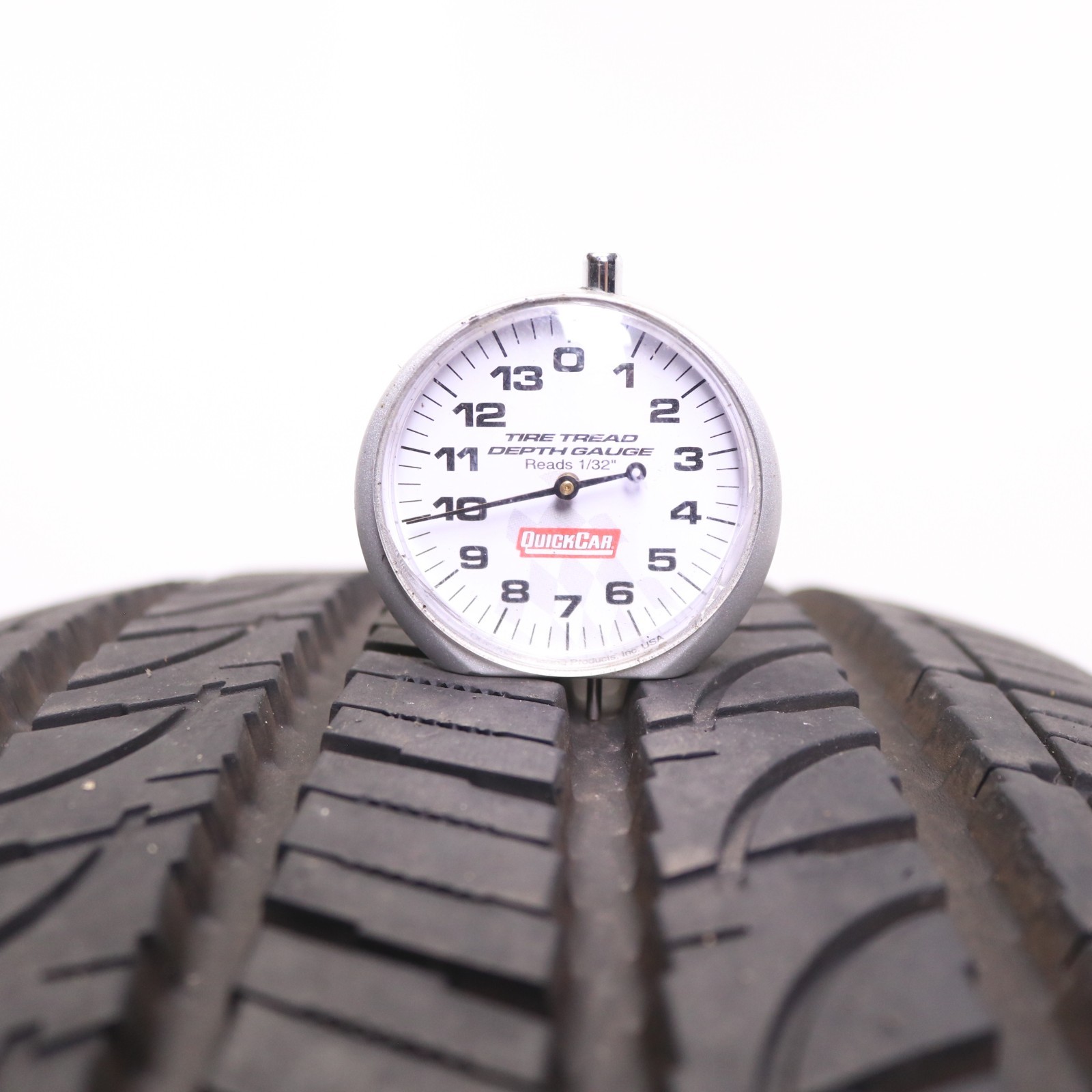 Set of 2 Used 255/60R18 Yokohama Geolandar H/T G056 – 112V – 9-10/32 No Repairs