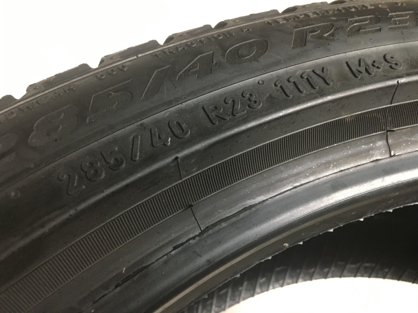 [1] Pirelli Scorpion Zero All Season PNCS P285/40R23 285 40 23 Tire 7.5-8.0/32