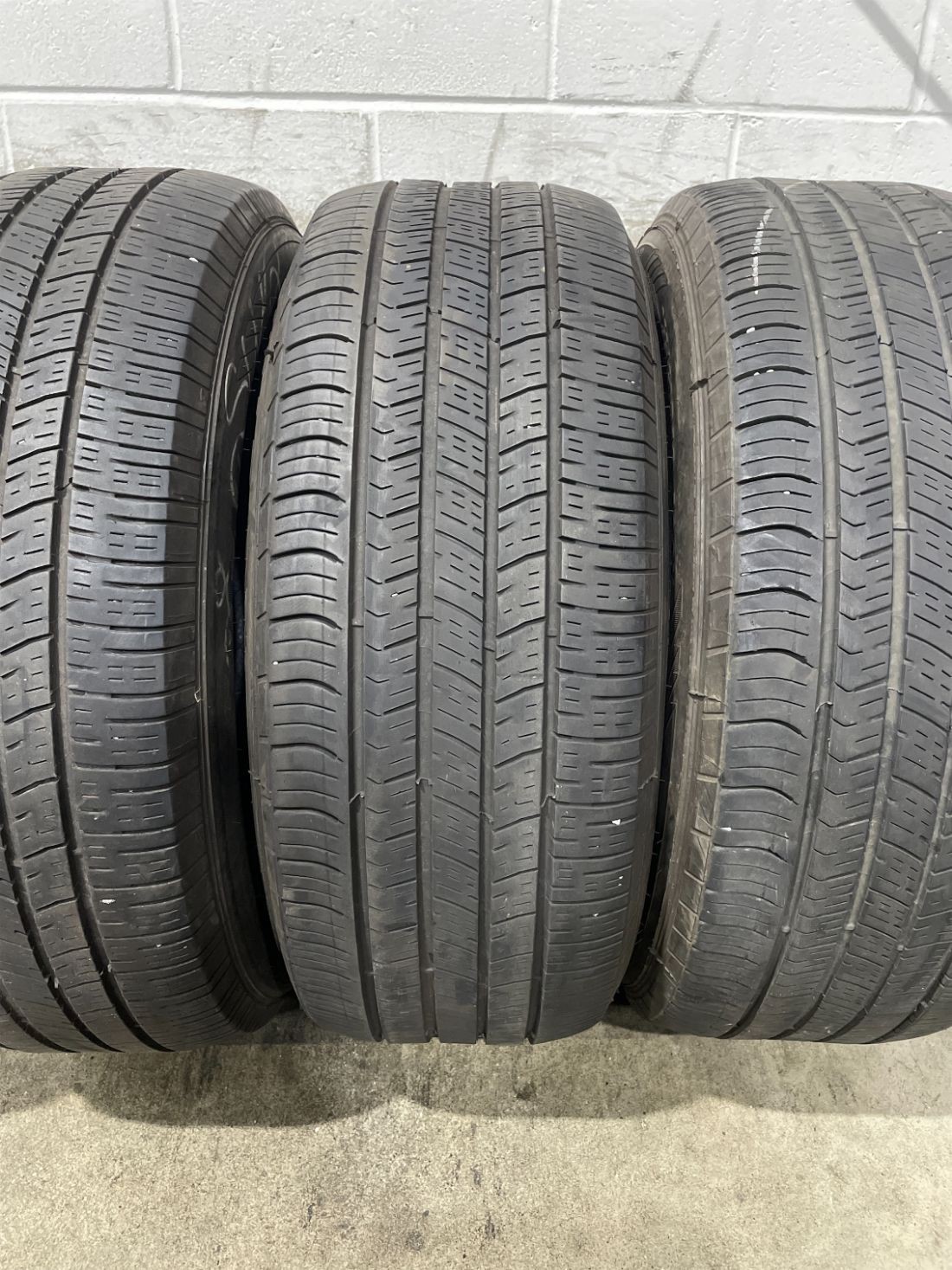 4x P255/60R18 Goodyear Eagle Enforcer 6/32 108 V Used Tires 2556018