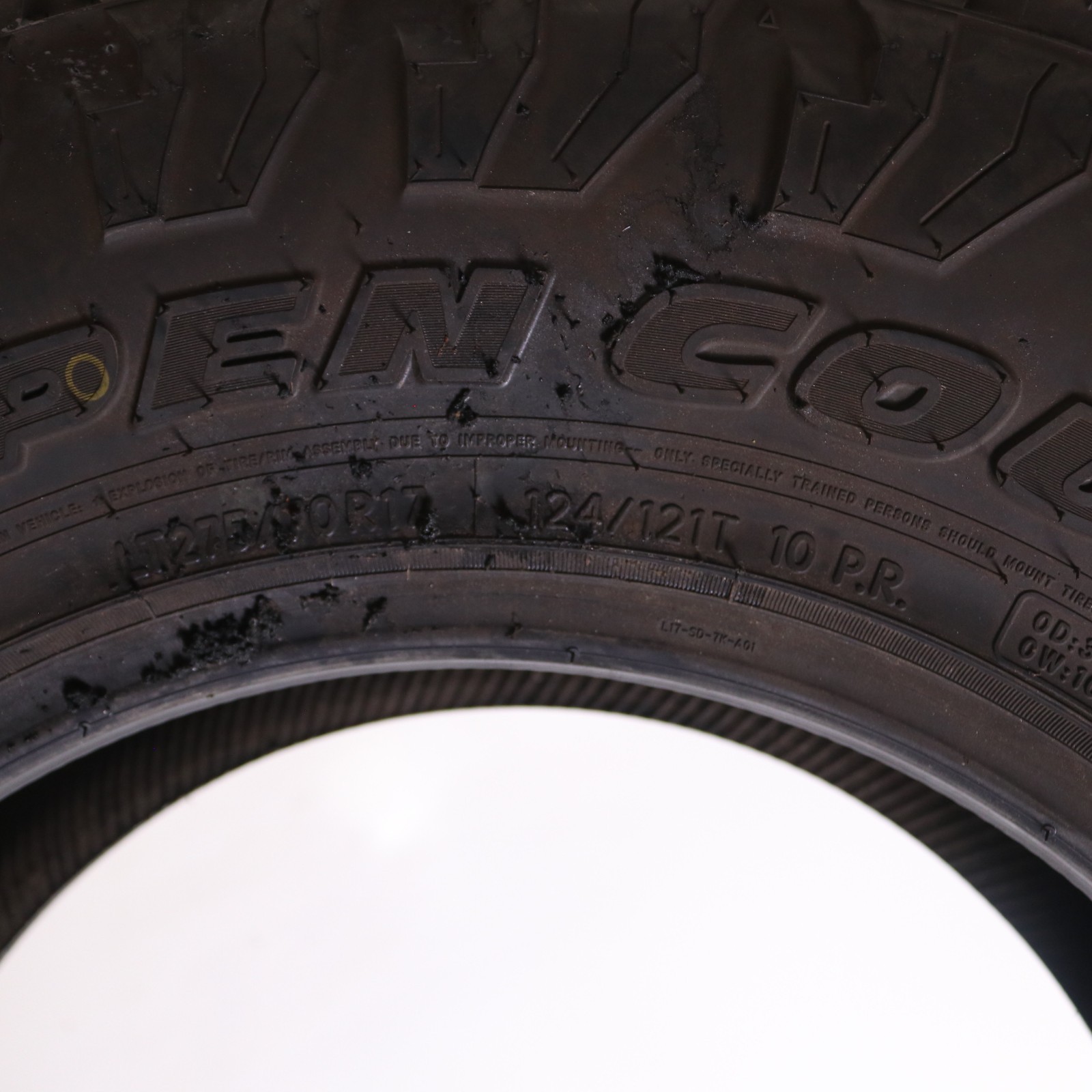 New LT 275/70R17 Toyo Open Country A/T III – 124/121T – 16/32