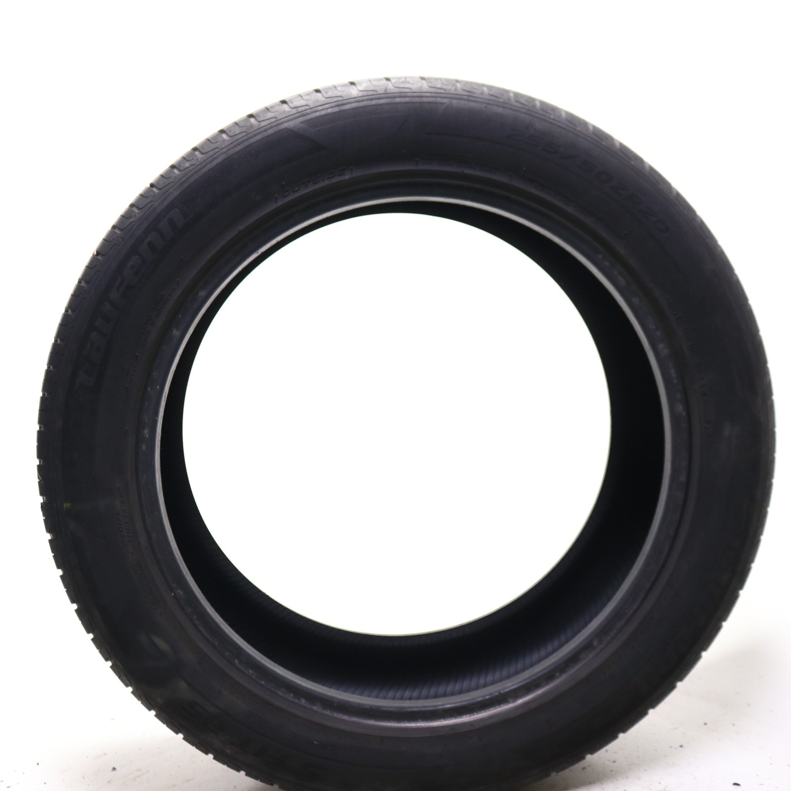 Set of 2 Used 255/50ZR20 Laufenn S Fit AS – 109W – 7-8/32