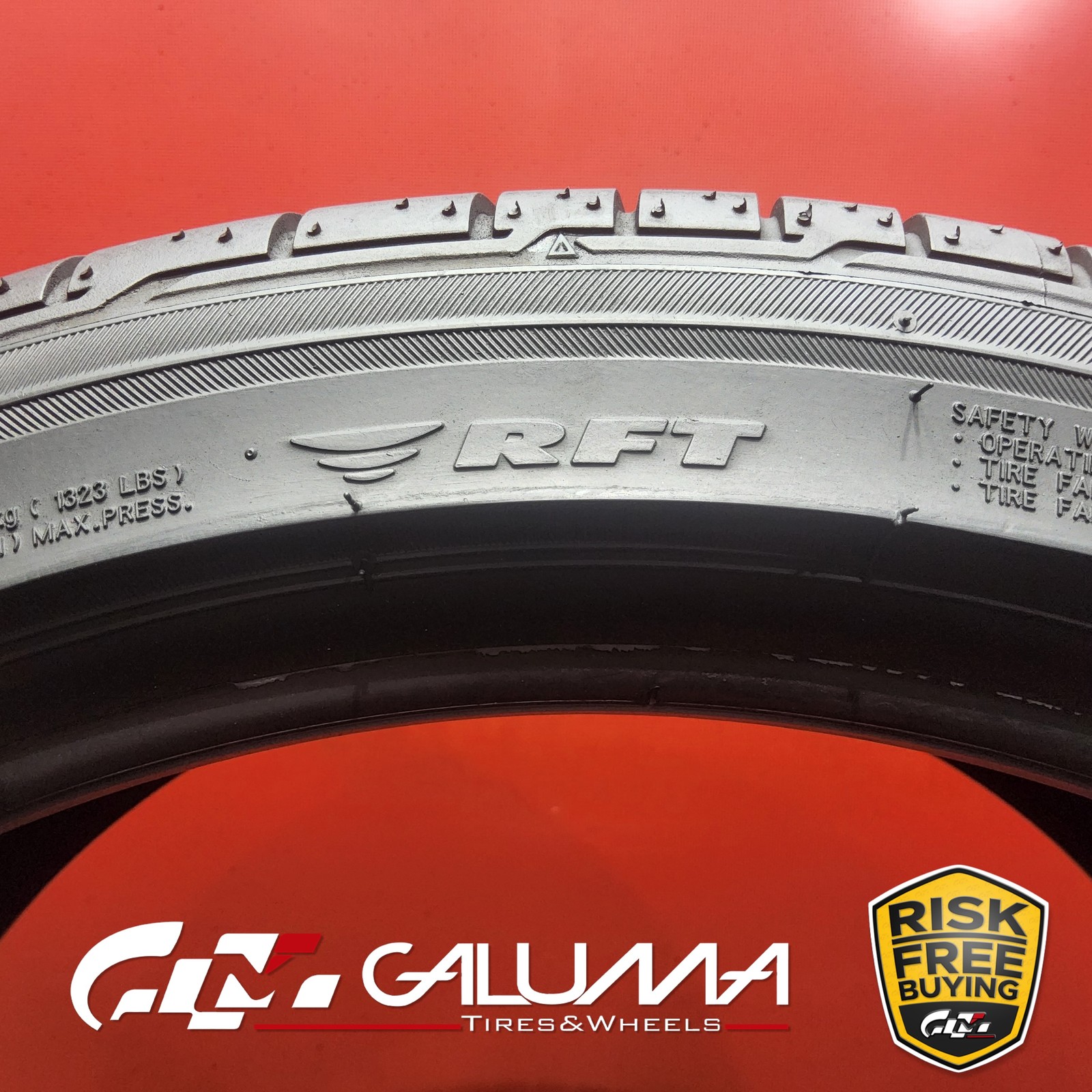 Set of 2 Tires Bridgestone Potenza RE050A RFT RunFlat 255/35R18 No Repairs 95346
