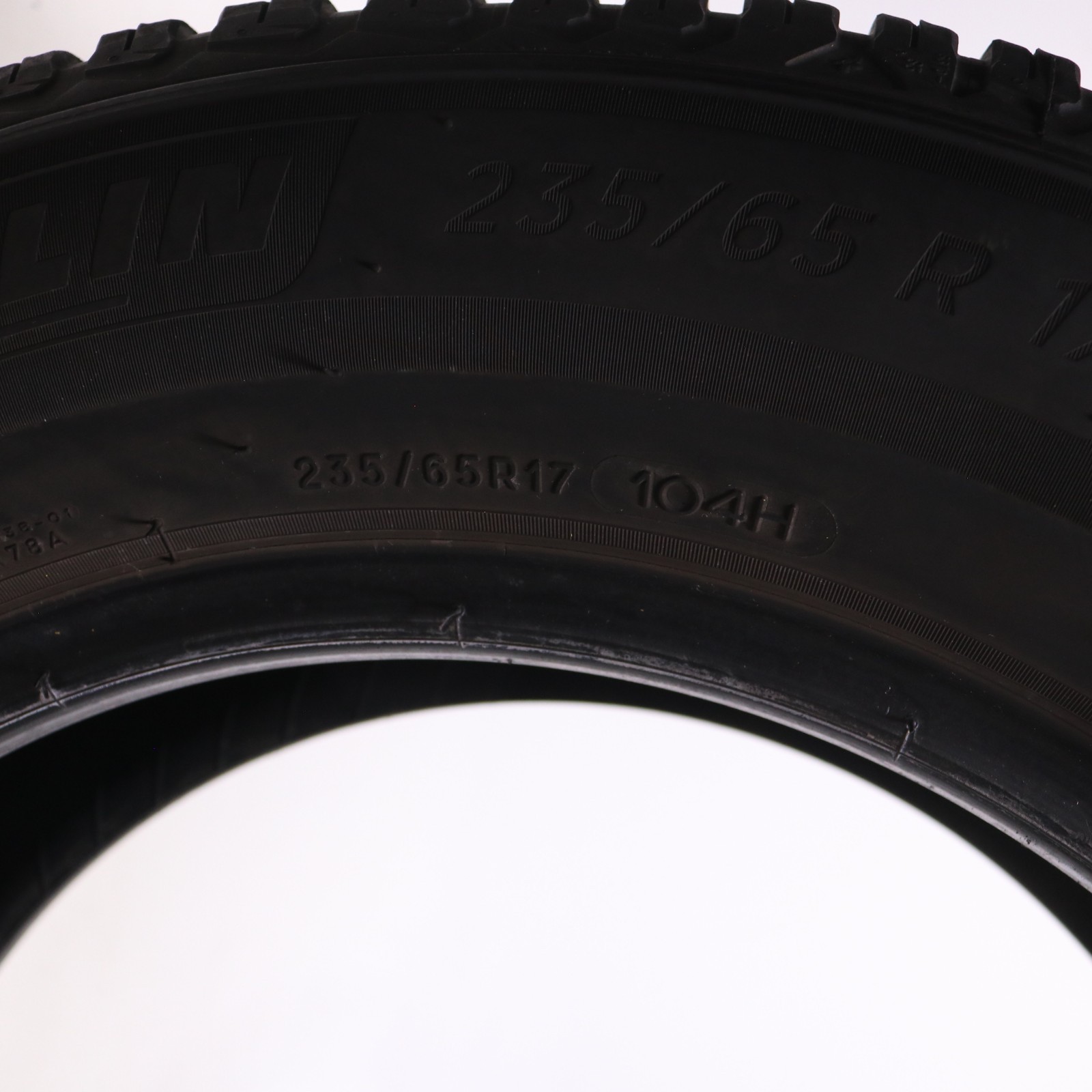 Used 235/65R17 Michelin CrossClimate 2 – 104H – 7.5/32