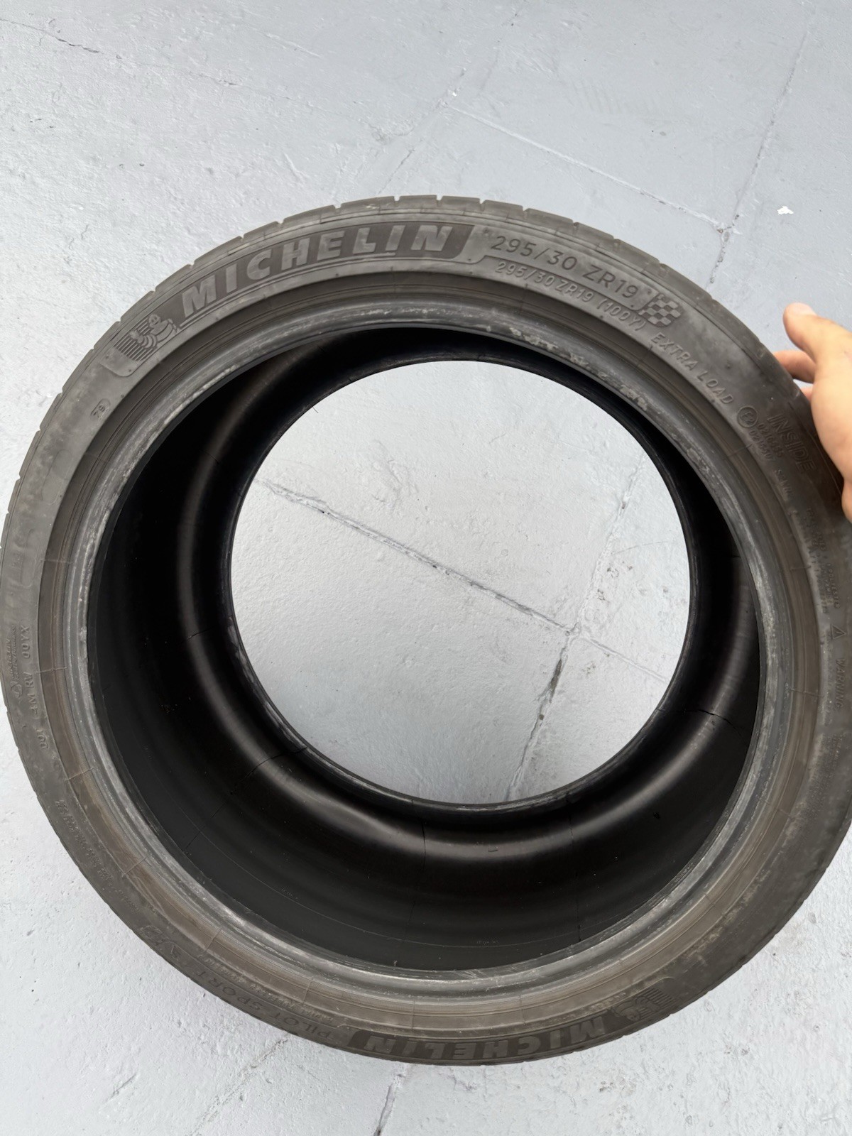 1 Michelin Pilot Sport 4s 295 30 ZR19 NO REPAIRS or DAMAGE (70% tread left)