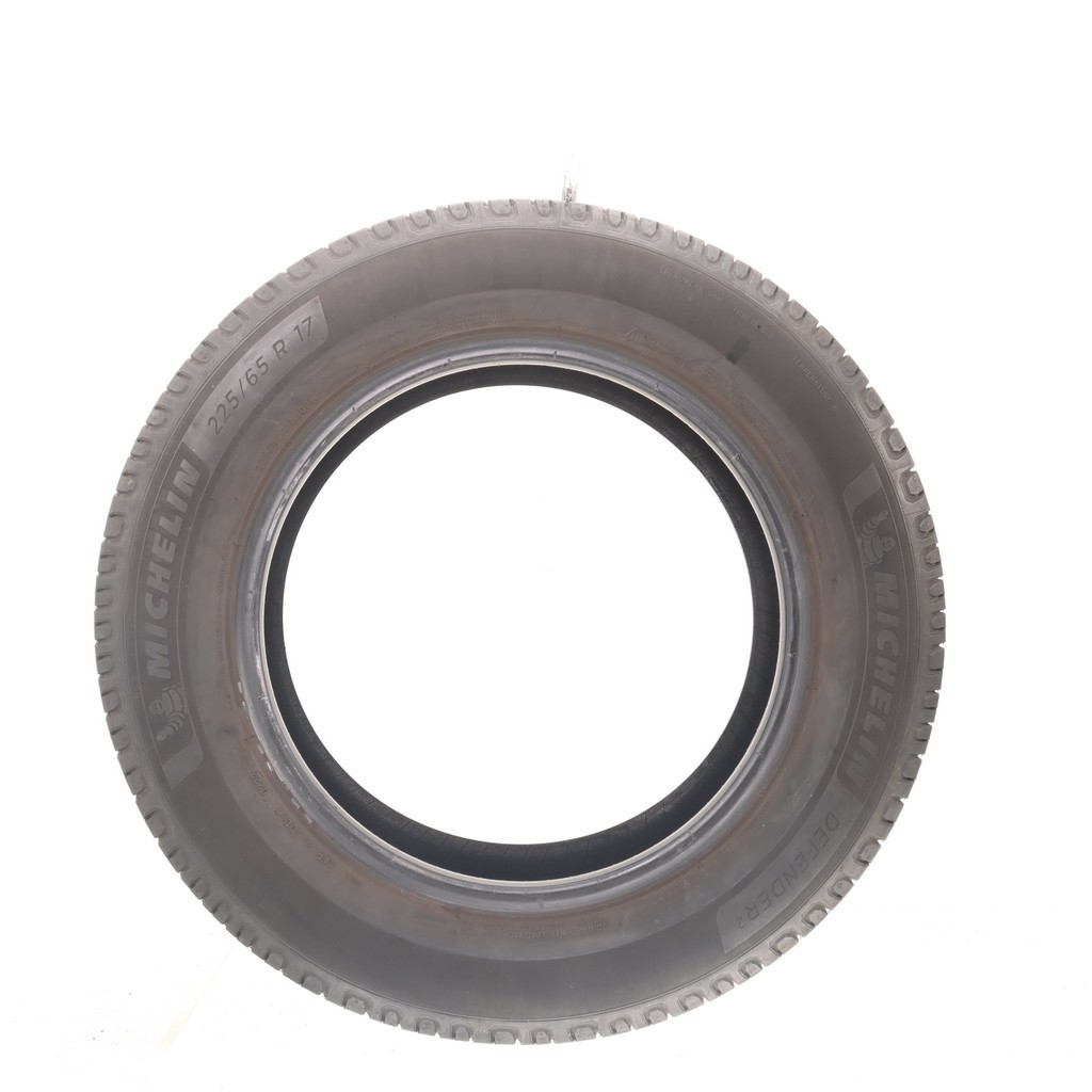 Set of (4) Used 225/65R17 Michelin Defender 2 102H – 6.5-7/32