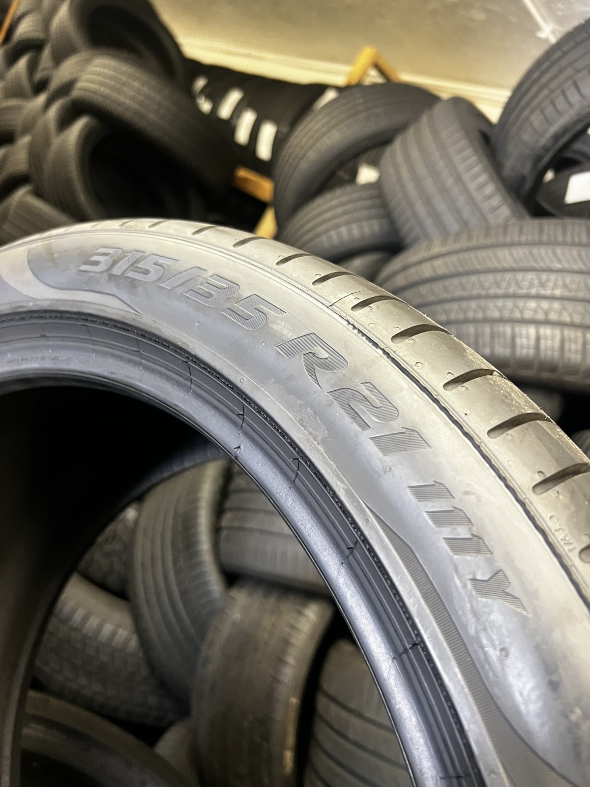 1 Tire Pirelli P Zero PZ4 Run Flat BMW 315/35R21 111Y DOT.2724 8/32