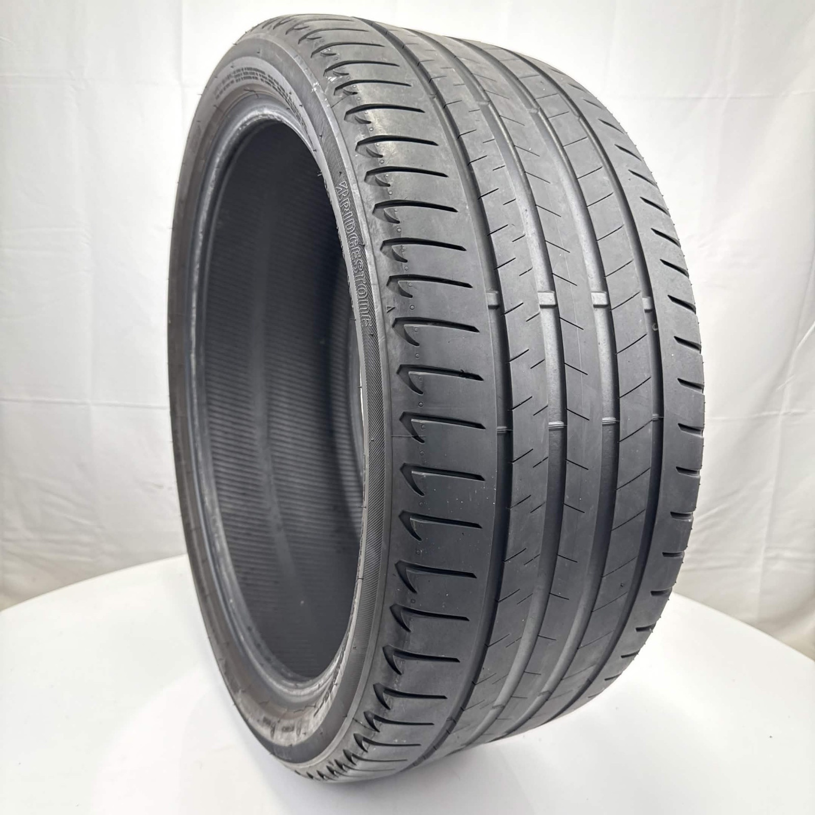 Used 275/35R21 Bridgestone Alenza 001 RFT 103Y 4.5/32 (DOT 23)