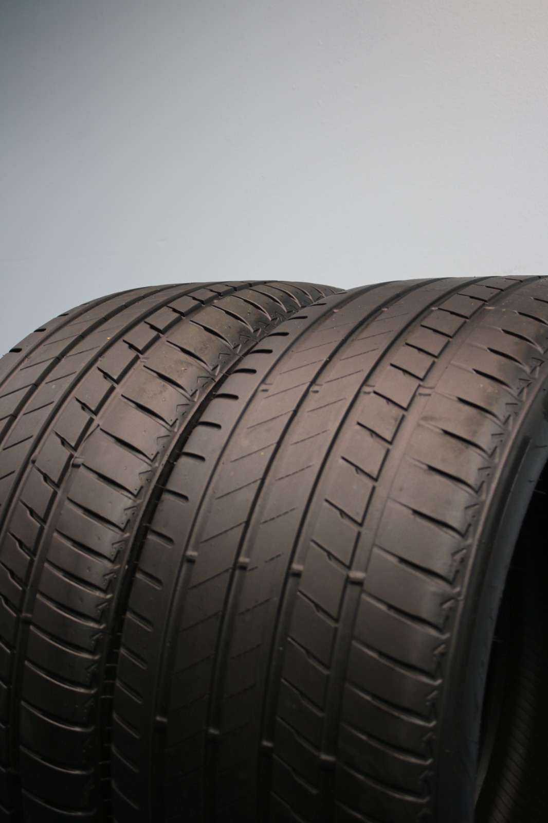 2 Used Bridgestone Alenza 001 ★ RFT RSC 275/40R20 275/40/20 2754020 106W
