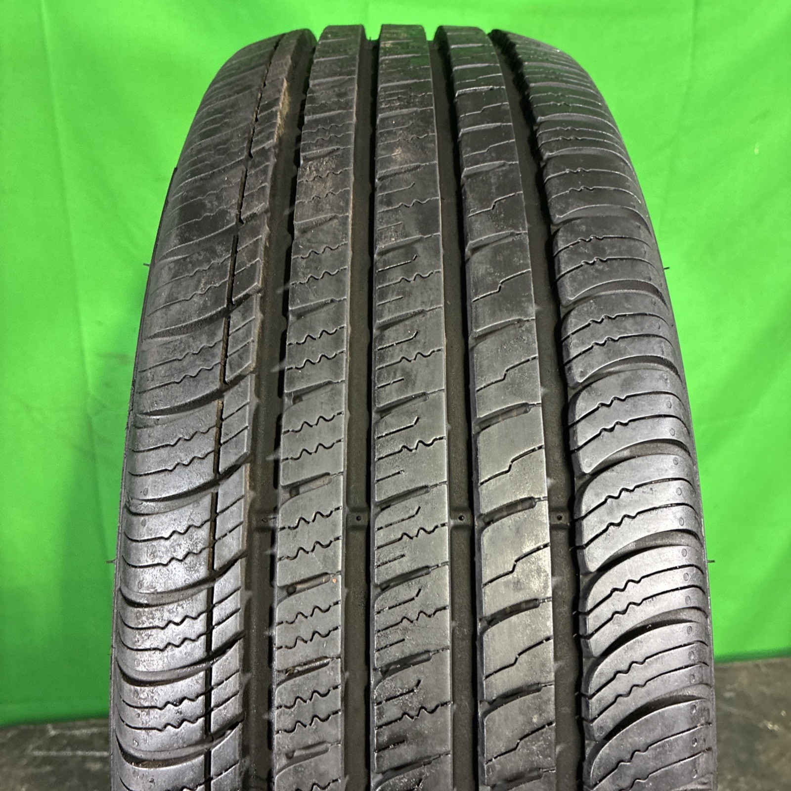 Single,Used-225/65R17 Suredrive Touring A/S 102H 9/32 DOT 0623