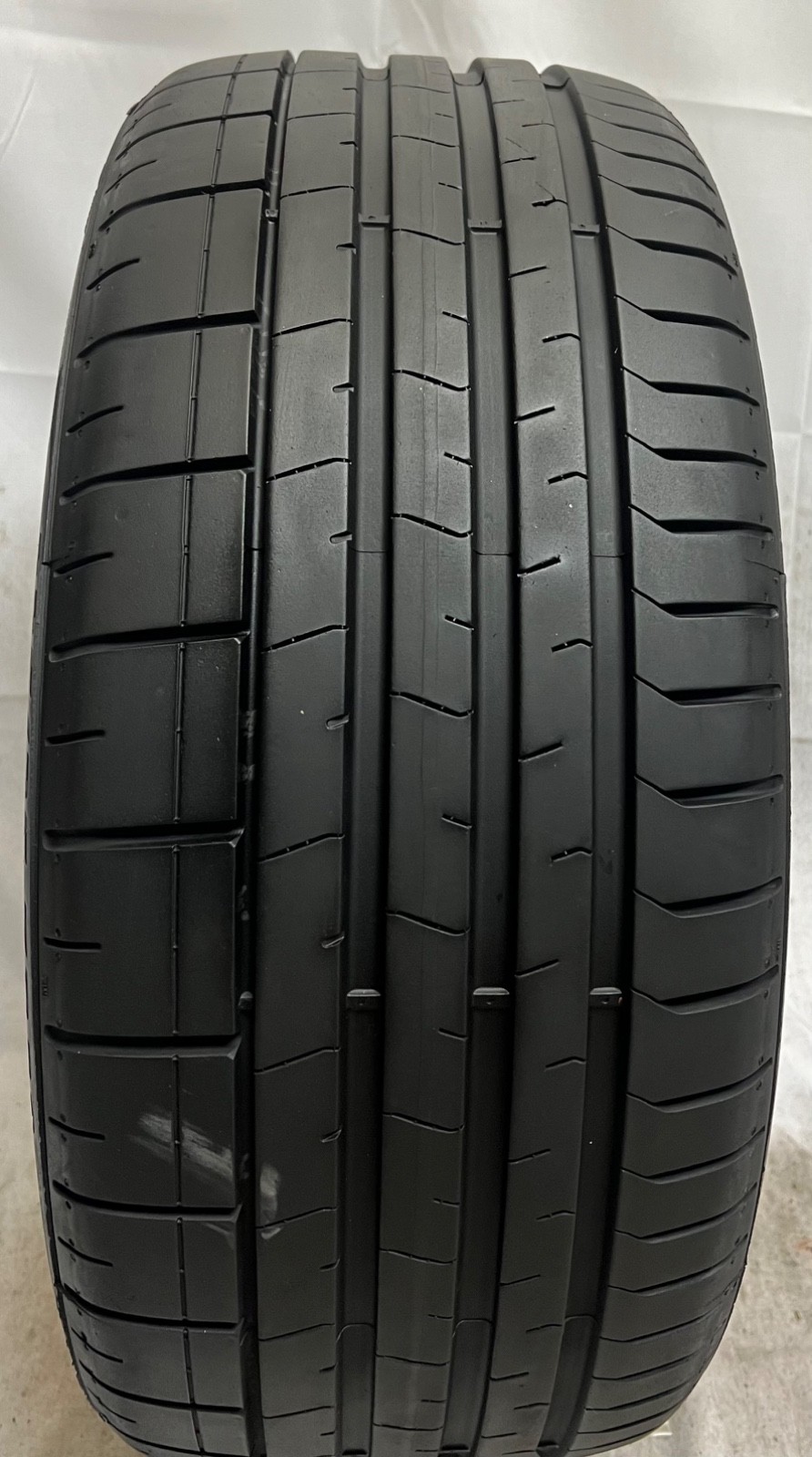 1 – TAKEOFF 235/35ZR20 (88Y) Pirelli P Zero PZ4 (N1) Porsche – 3002 NO REPAIRS