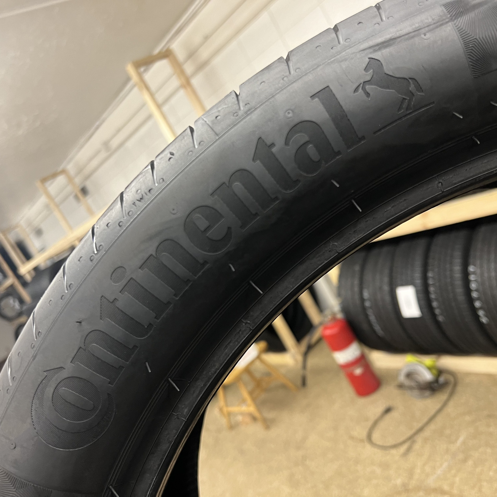 HIGH TREAD TIRE 1 Continental PremiumContact 6 SSR RunFlat 315/35R22 No Patch