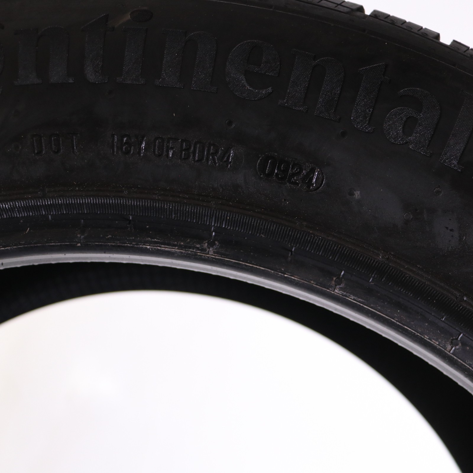 Set of 2 Used 235/55R19 Continental ProContact GX MO – 105H – 9-10/32