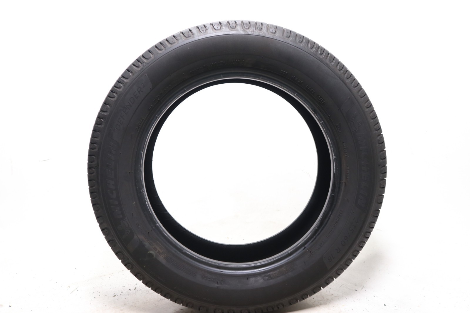 Set of 2 Used 235/60R18 Michelin Defender 2 – 107H – 8-8.5/32