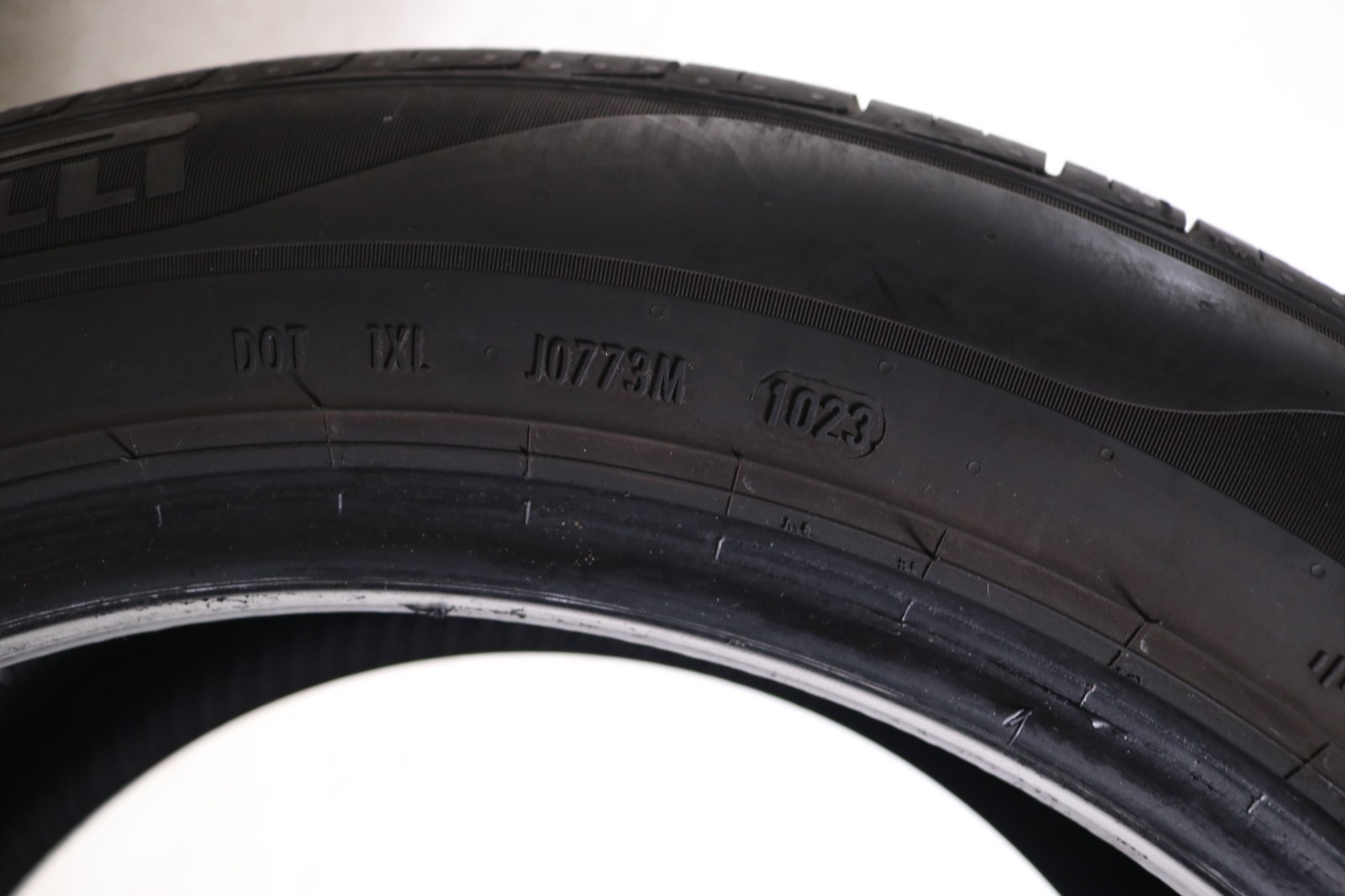 Set of 2 Used 215/55R17 Pirelli P4 Persist AS Plus – 94V – 9-10/32
