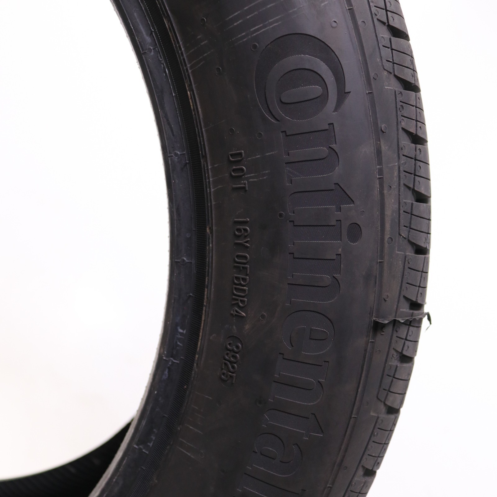 Set of 2 Used 235/55R19 Continental ProContact GX MO – 105H – 9-10/32
