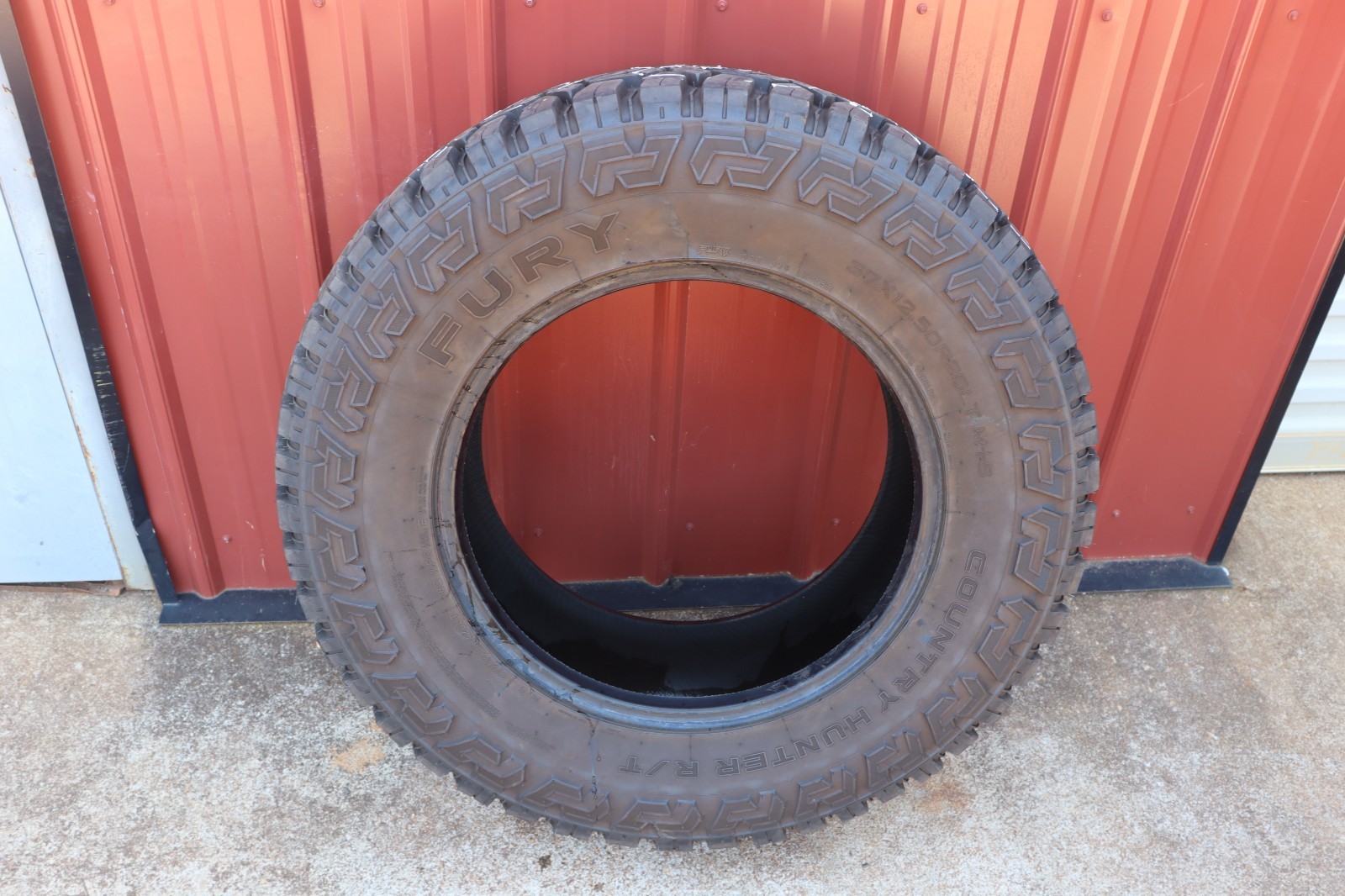 TIRE FURY COUNTRY HUNTER R/T 37X12.50 R20 LT 20″ 126Q