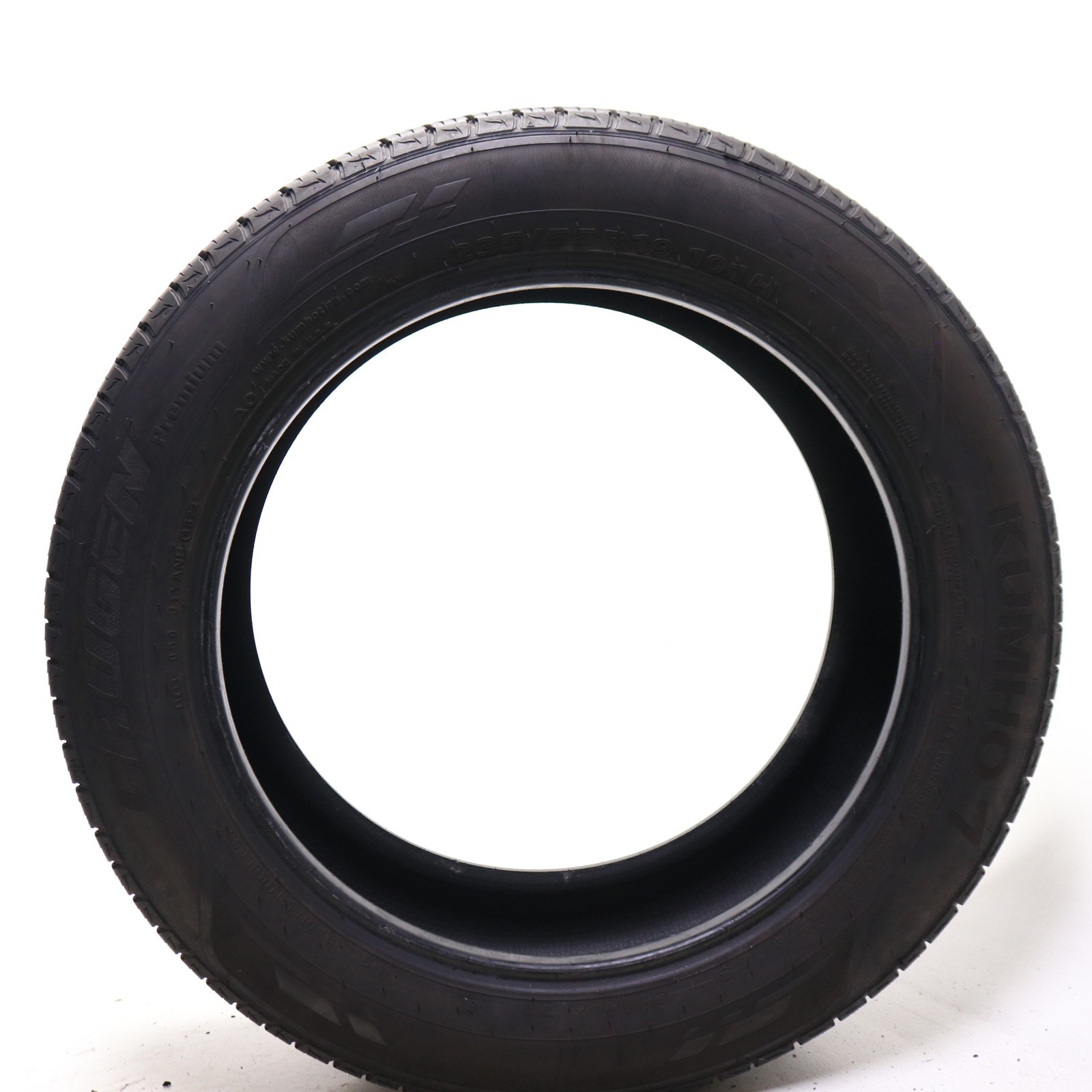 Set of 2 Used 235/55R19 Kumho Crugen Premium AO – 101H – 6-7/32 No Repairs