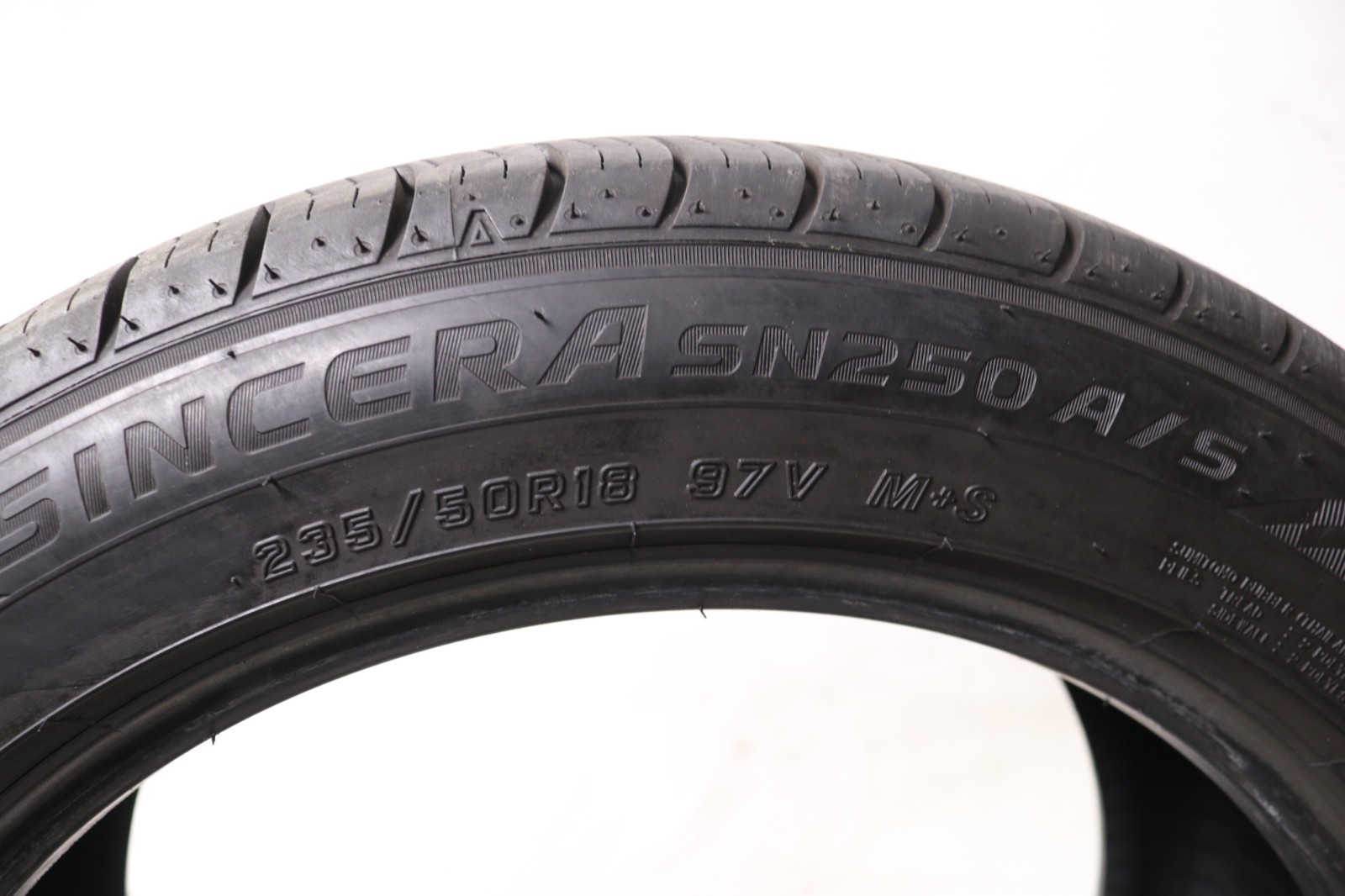 Set of 2 Used 235/50R18 Falken Sincera SN250 A/S – 97V – 8.5/32