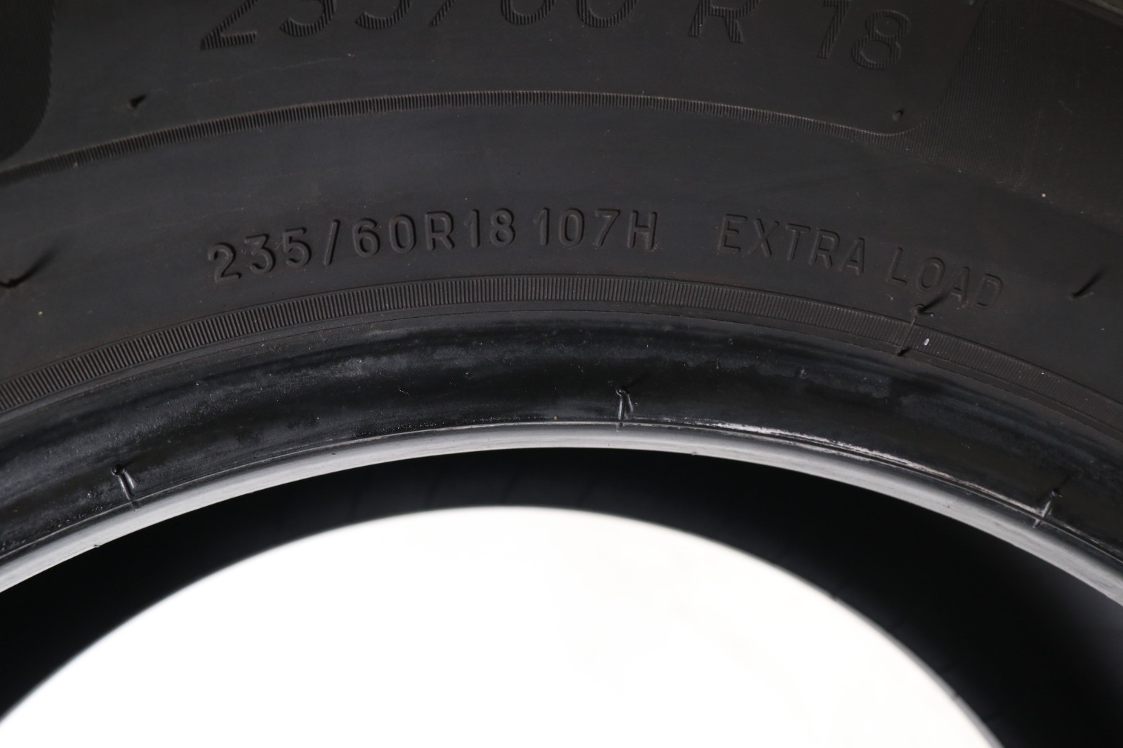 Set of 2 Used 235/60R18 Michelin Defender 2 – 107H – 8-8.5/32
