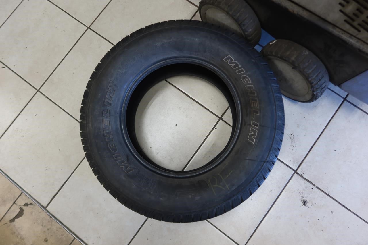 Michelin Defender LTX M/S 265/70R17 Single Tire Used