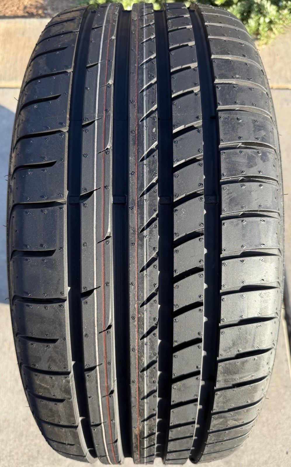 ONE NEW 245/40R20 99Y Goodyear Eagle F1 Asymmetric 2 MOE RunOnFlat ROF Run Flat