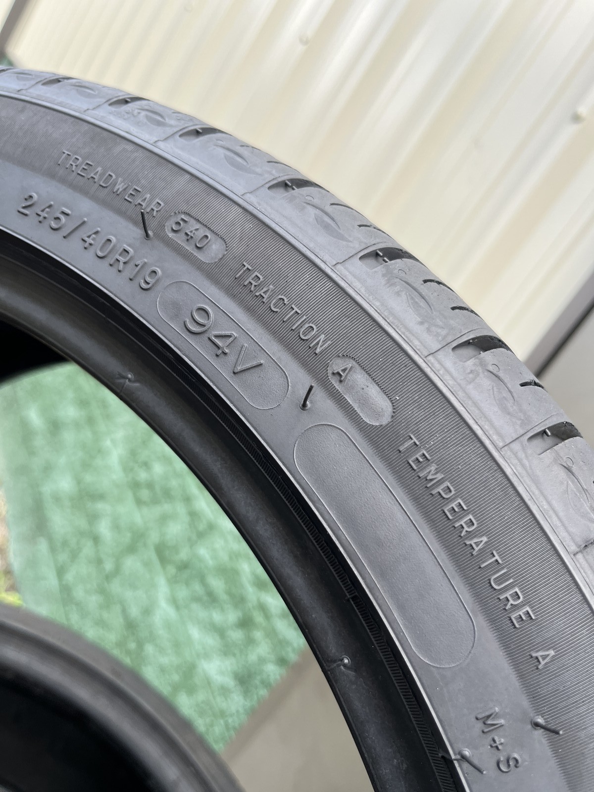 1 Tire Michelin Primacy Tour A/S ZP TPC 245/40R19 94V DOT.0824 7.5/32