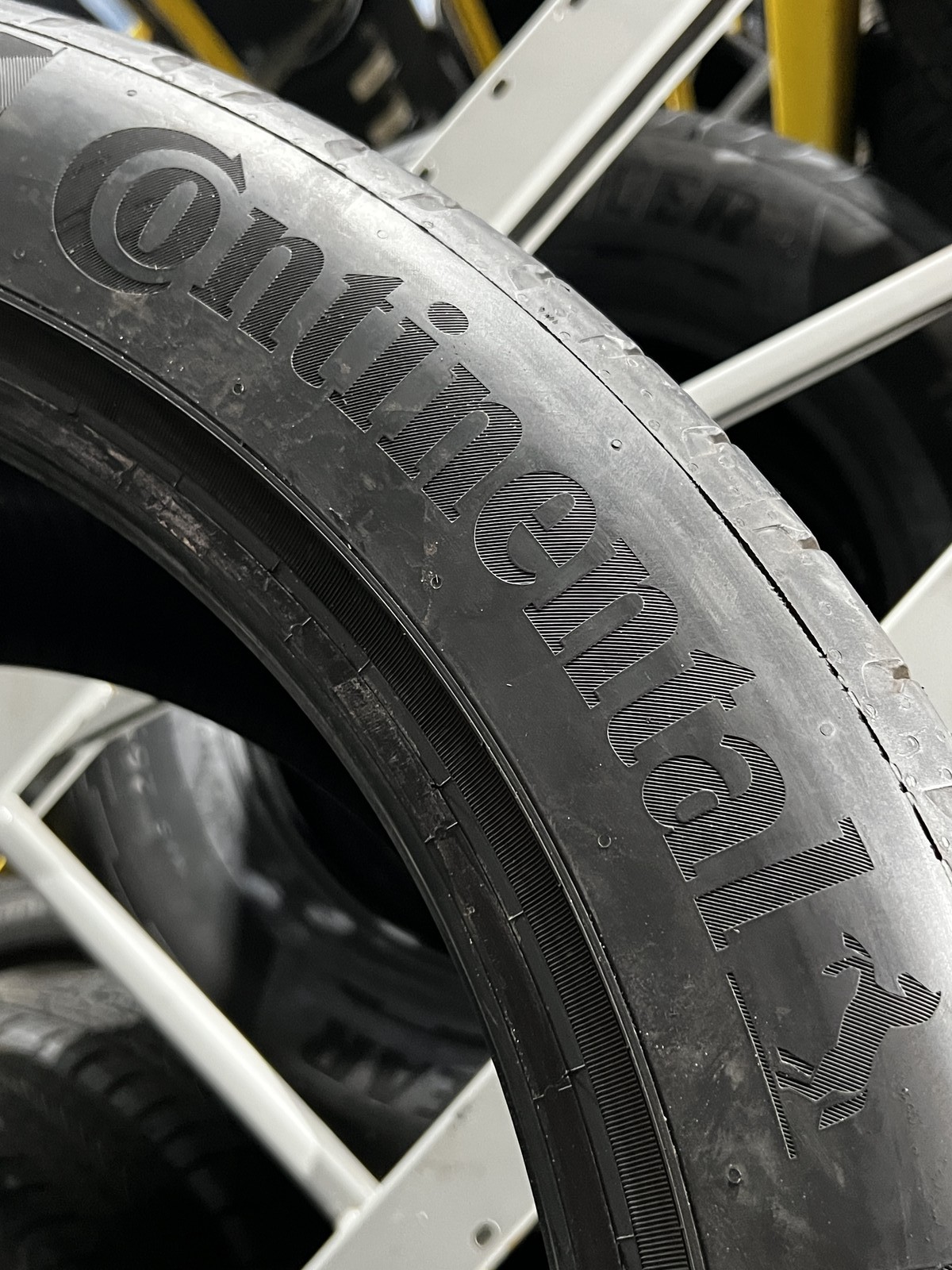 1 Continental EcoContact 6Q MO ContiSilent 325/40R22 114Y DOT.1625 7/32 NO Patch