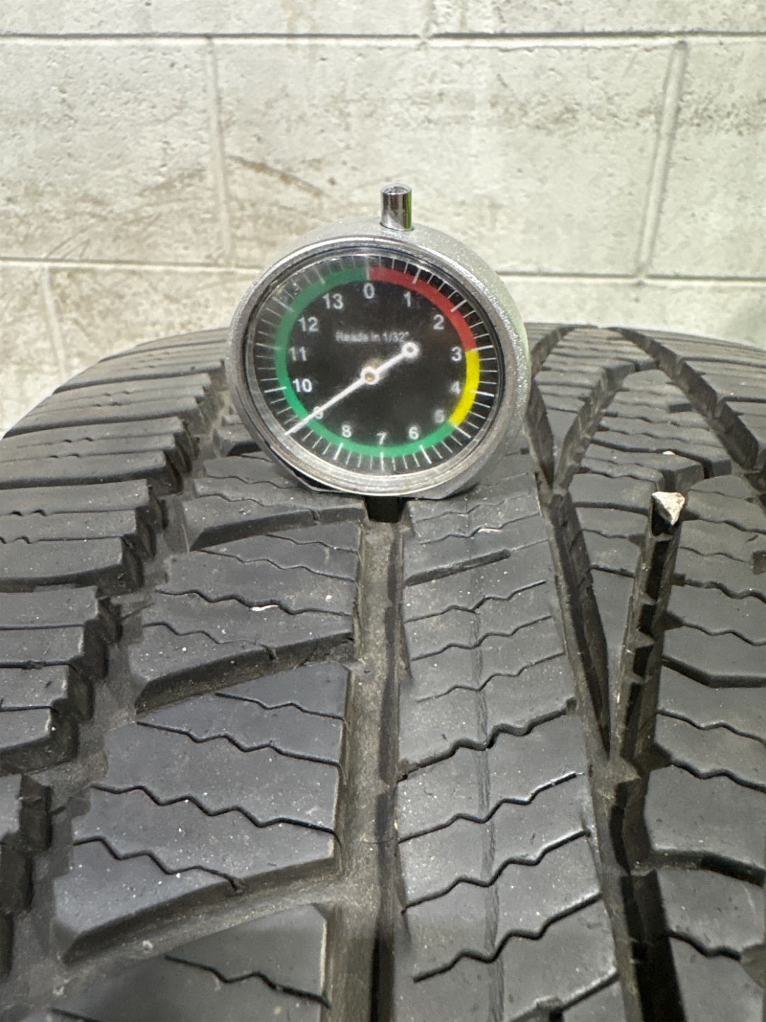 1x P245/50R20 Goodyear Assurance Weather Ready 9/32 102 H Used Tire 2455020