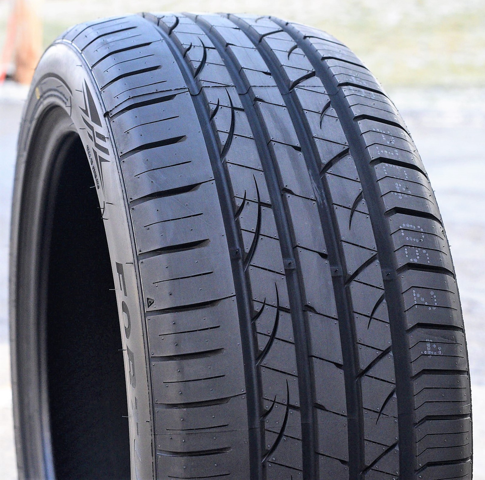 2 Fortune Viento FSR702 275/35R18 99Y XL All Season Tires 50k Mi Warranty 500AA