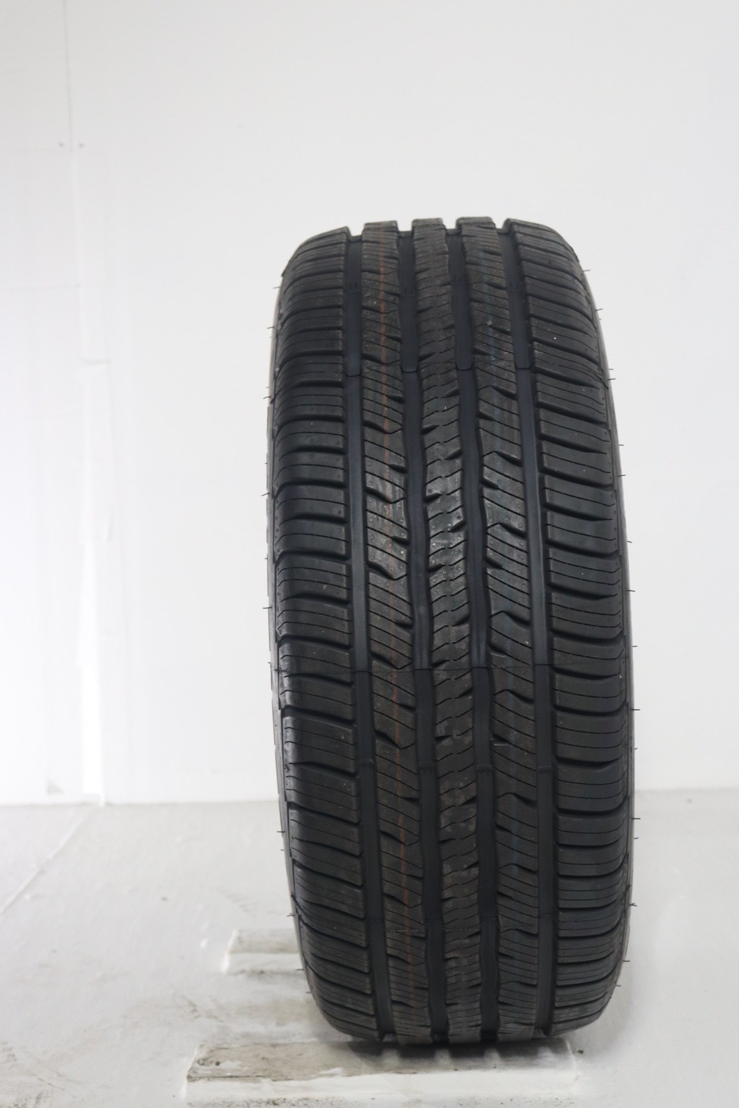 P235/55R17 BFGoodrich New Advantage Control A/S 99 H New 11/32nds