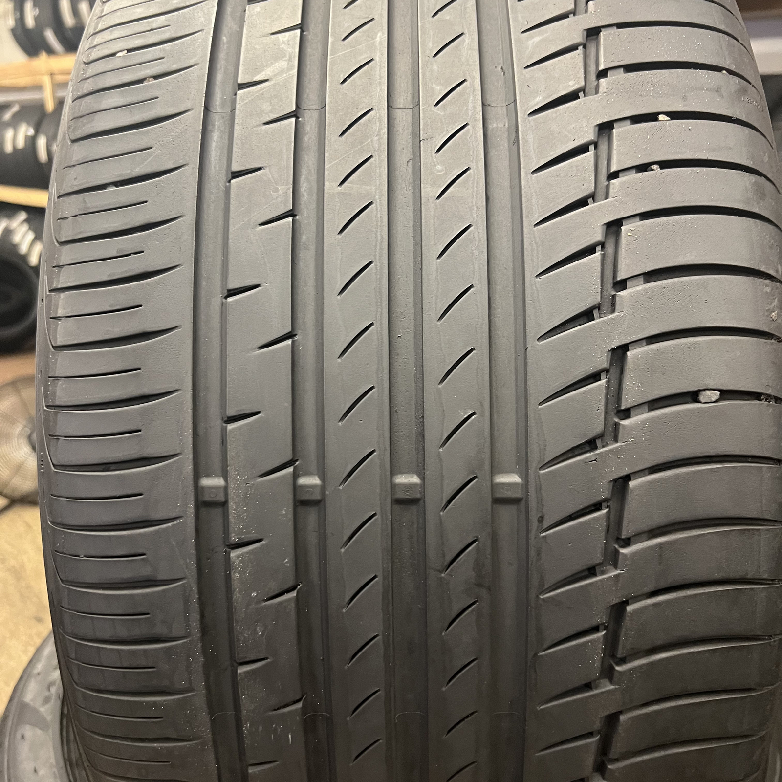 Set Of 2 Tires LikeNEW Continental PremiumContact 6 SSR 315/35R21 111Y NO Patch