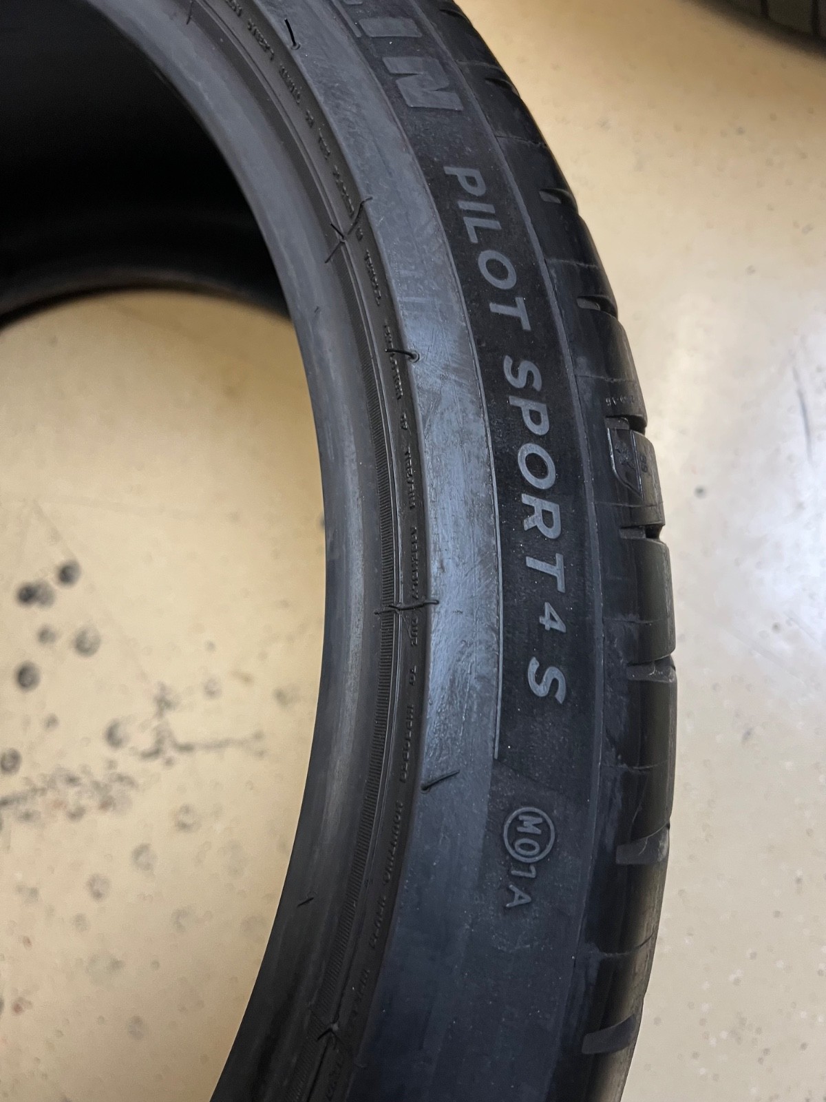 2 – NO REPAIRS 305/30ZR21 XL (104Y) Michelin Pilot Sport 4 S (MO1A) – 1164