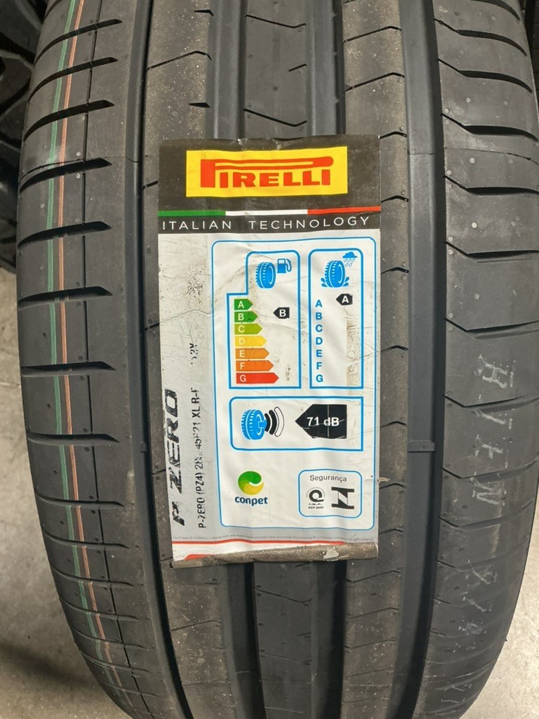 2 New 285 45 21 Pirelli P Zero PZ4 Run Flat Summer Tires