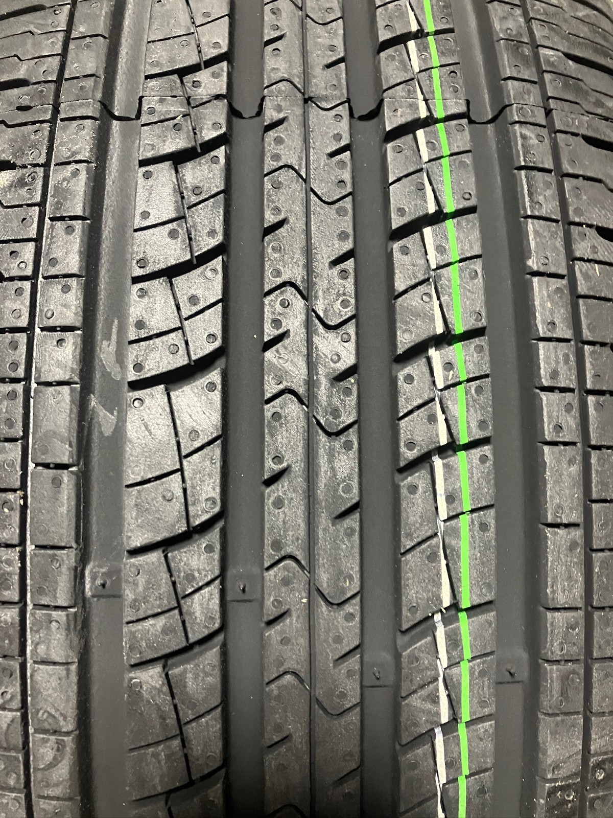 4 New 225 55 19 Kumho Solus KH16 All Season Tires