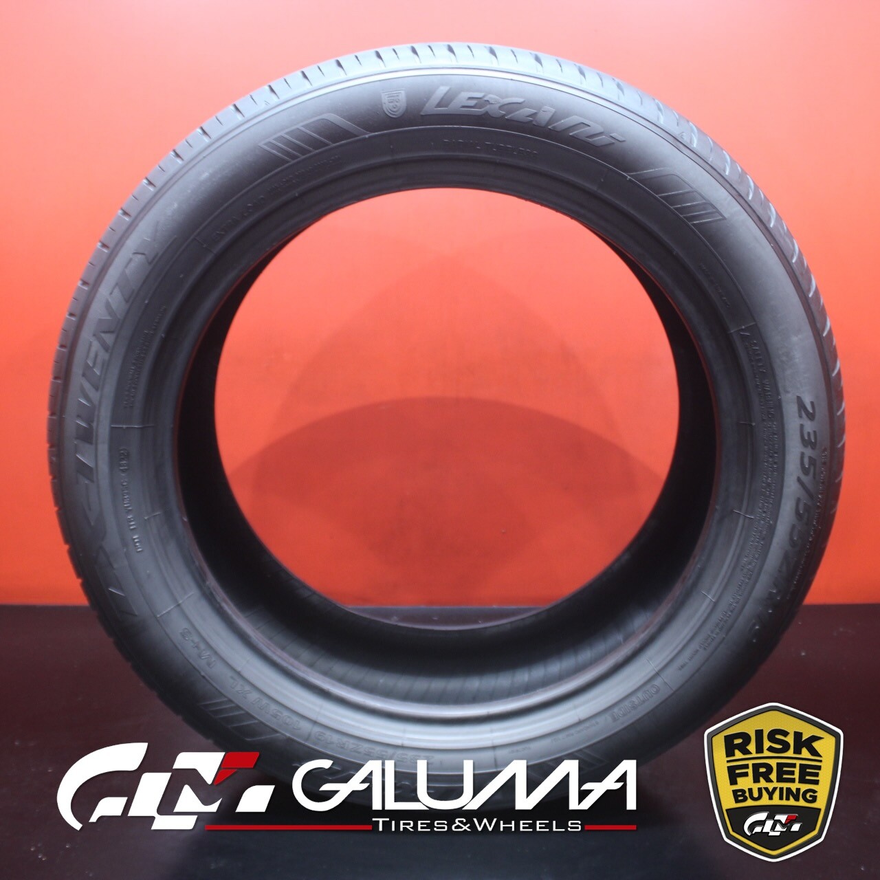 1 (One) Tire LikeNEW Lexani LX Twenty 235/55R19 235/55/19 ZR19 No Patch #81957