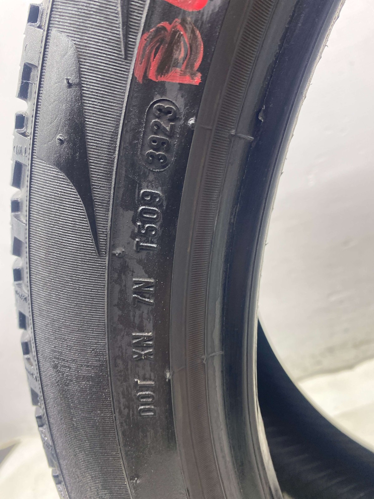 (B) PIRELLI SCORPION VERDE ALL SEASON 275/40R22 108Y 9/32NDS DOT (3923)
