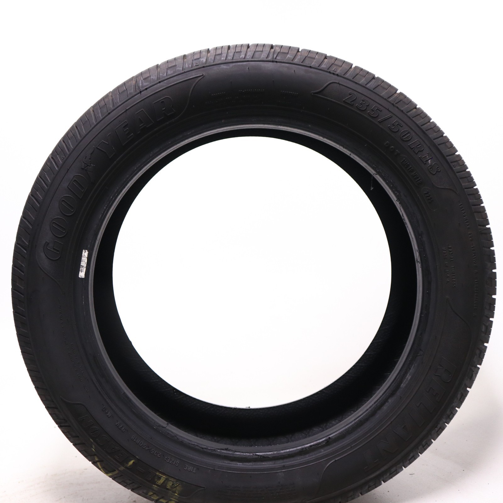 Set of 2 Used 235/50R18 Goodyear Reliant All-season – 97V – 8-8.5/32