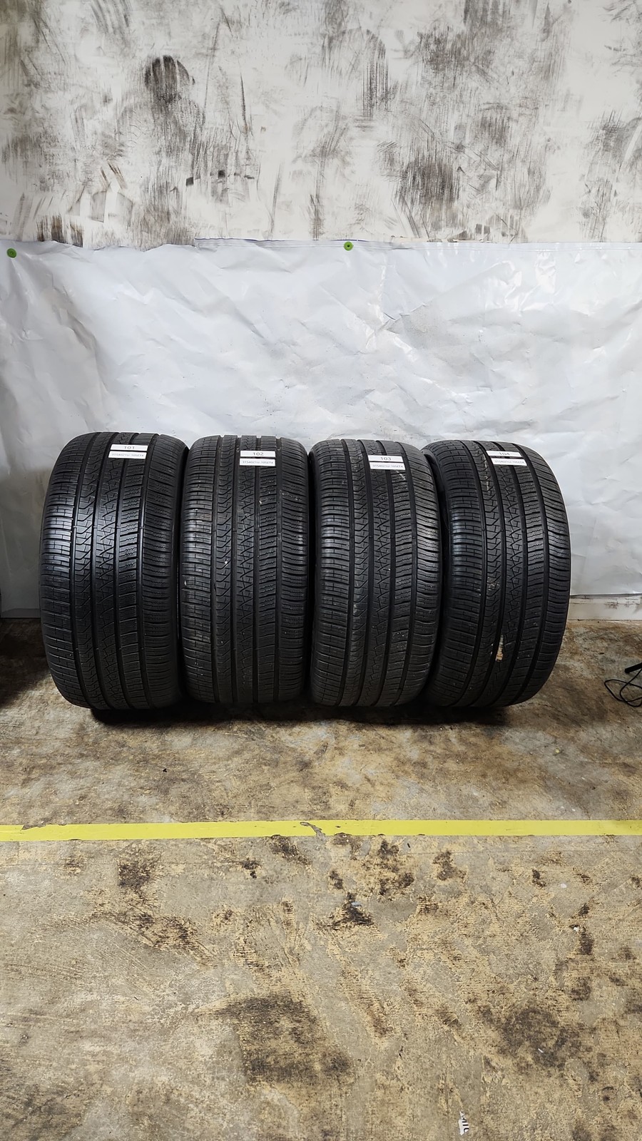 Set of 4 – 315/40R21 Pirelli Scorpion Zero All Season – Used Tires
