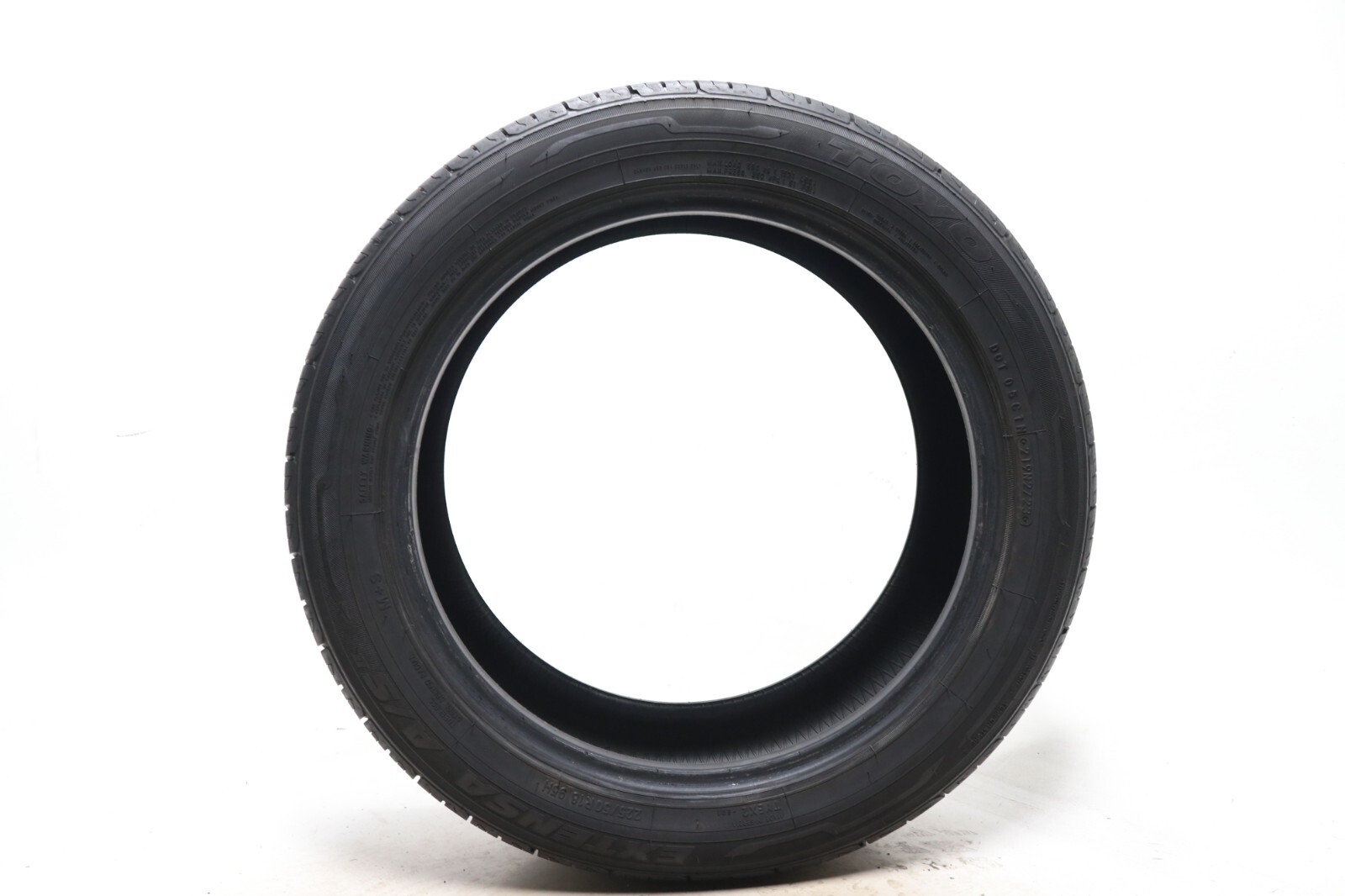 Set of 2 Used 225/50R18 Toyo Extensa A/S II – 95H – 10-10.5/32 No Repairs