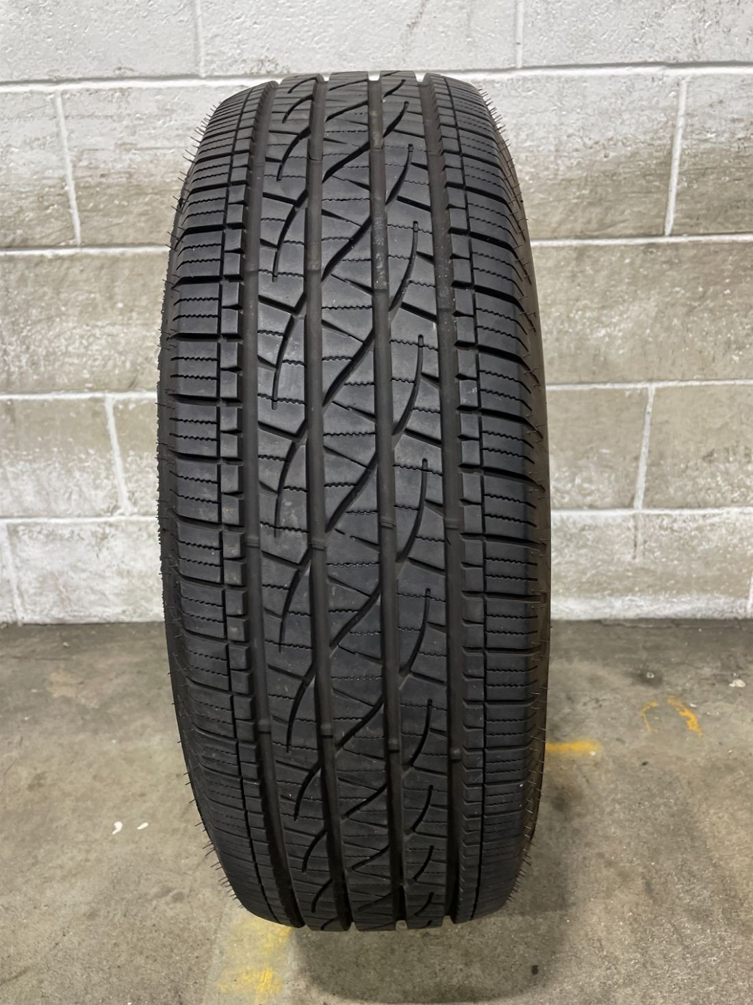 1x P245/70R17 Firestone Destination LE3 8/32 110 T Used Tire 2457017