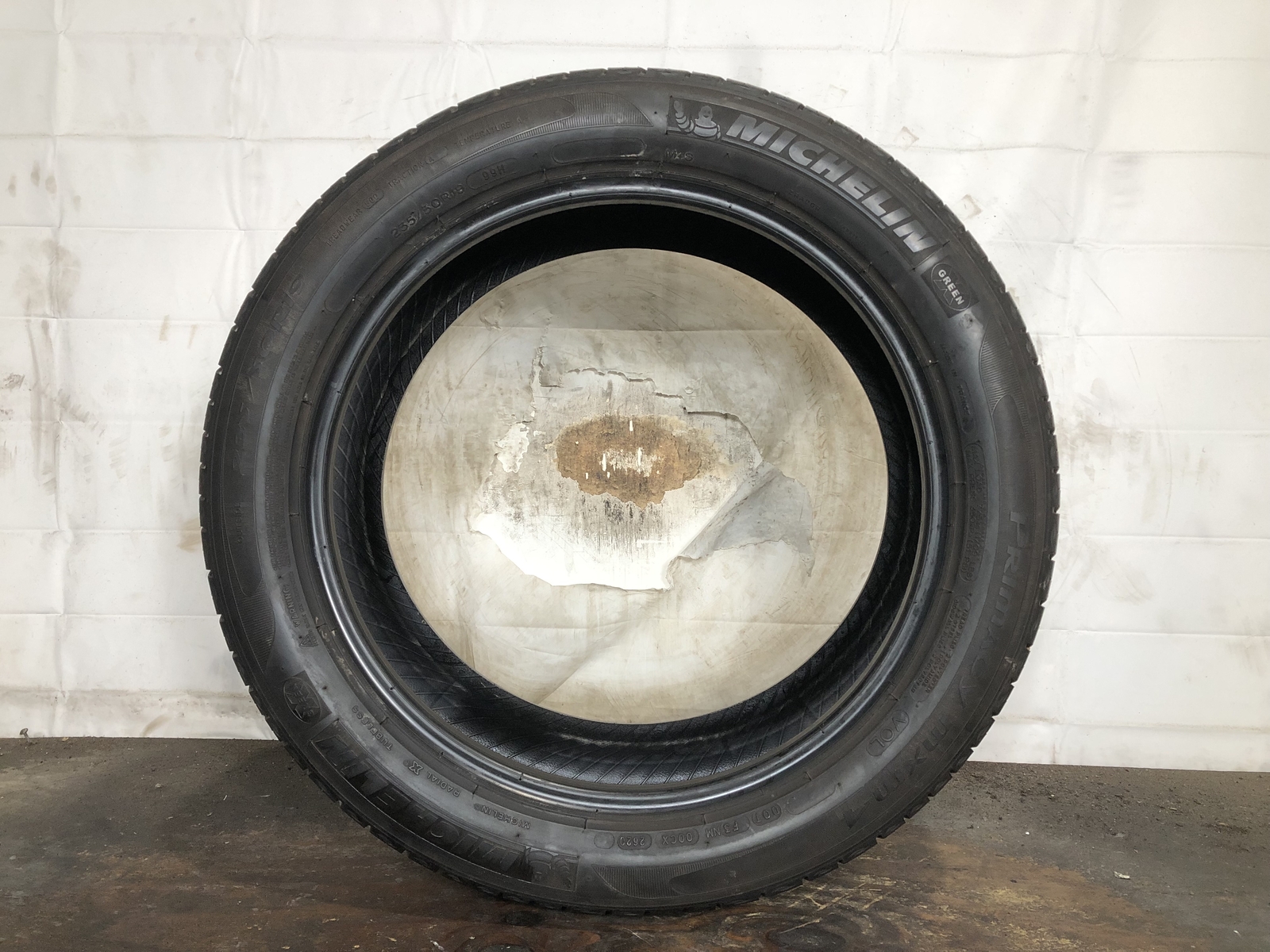 [1] Michelin Primacy MXM4 P235/50R19 235 50 19 Tire 7.5/32