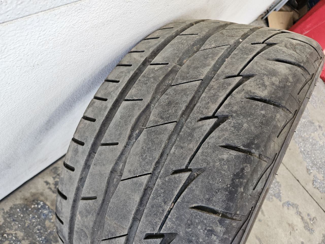 2000 CORVETTE C5 FIRESTONE FIREHAWK INDY 500 275/40R18 TIRE 74K MILES