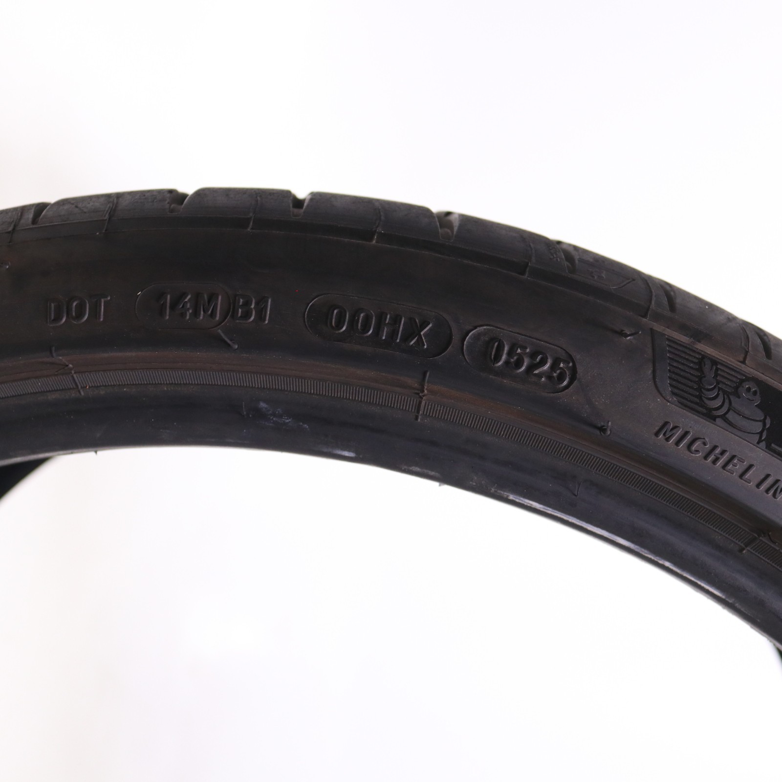 Used 265/30ZR21 Michelin Pilot Sport 4 S – 96Y – 9/32 No Repairs