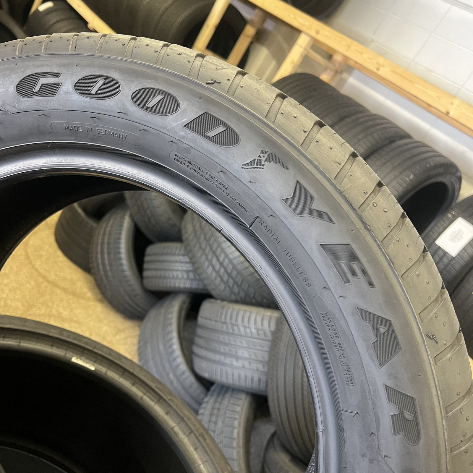 1 (One)Tire LikeNEW Goodyear Eagle Sport All Season AO 235/55R18 100 H