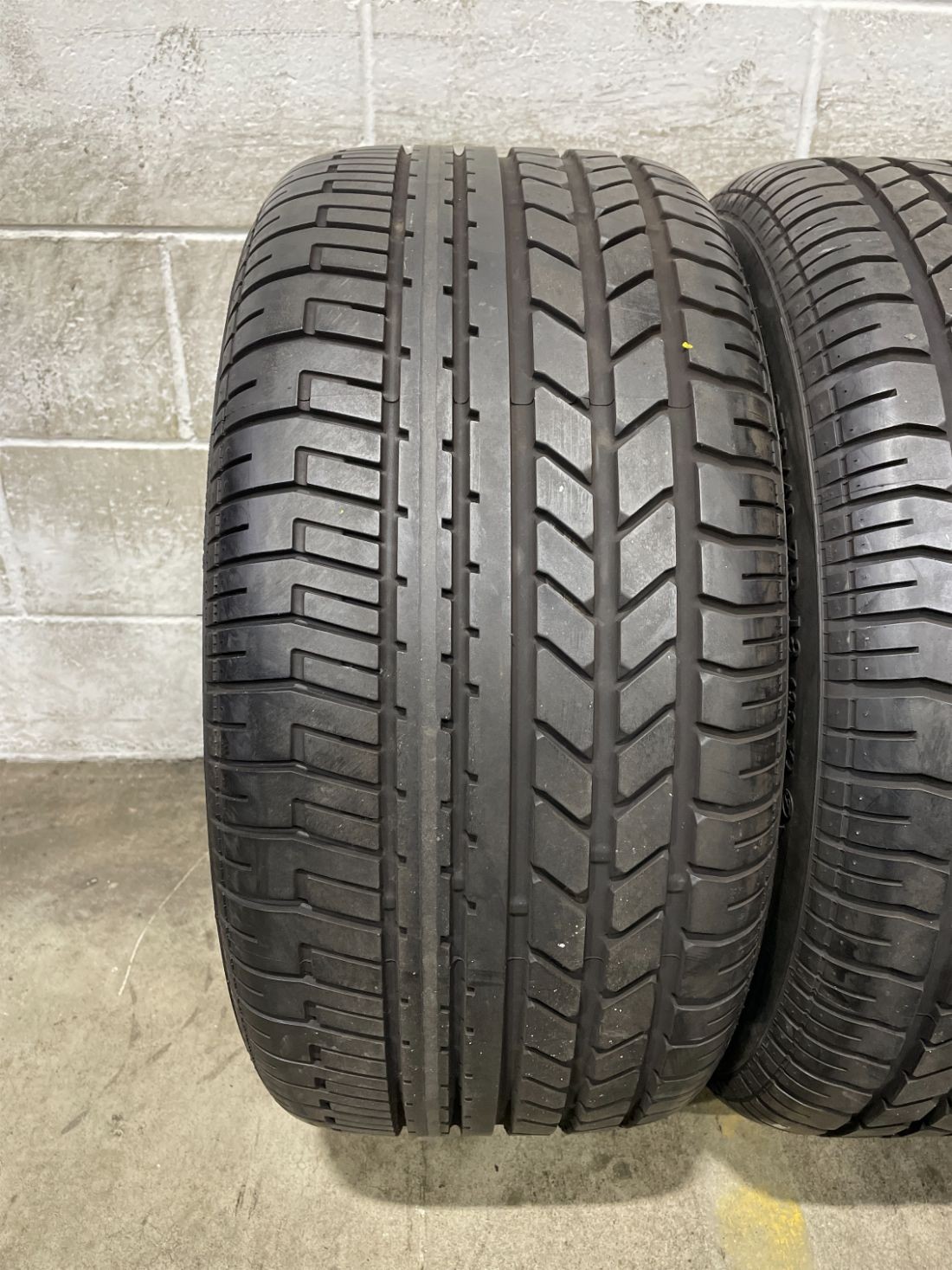 2x P275/40R18 Pirelli P Zero Asimmetrico F 8/32 99 Y Used Tires 2754018