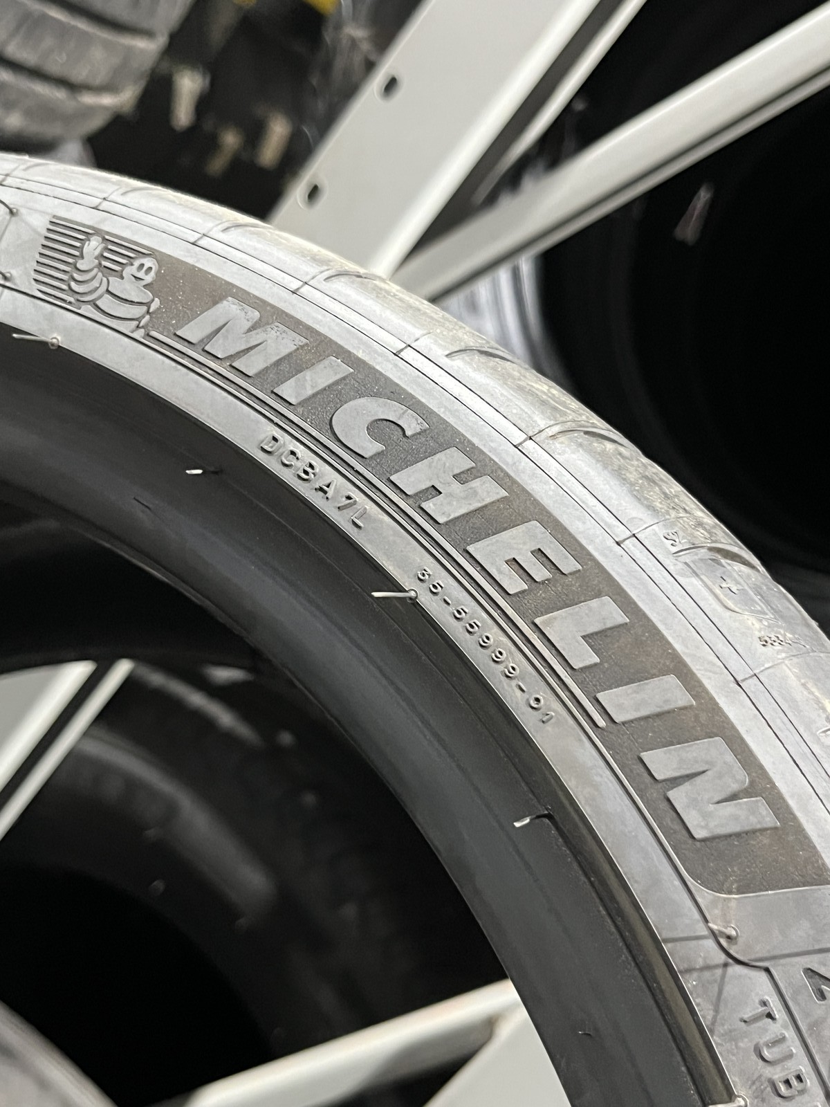 1 Tire Michelin Pilot Sport 4 S ZP TPC 245/35ZR19 93Y DOT.5125 8.5/32