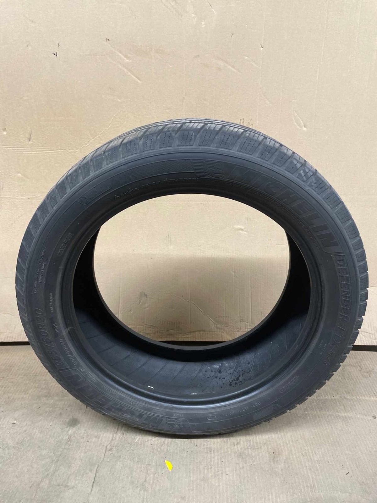 (B) MICHELIN DEFENDER LTX M/S 255/50R20 109H EXTRA LOAD DOT 4822 7/32NDS